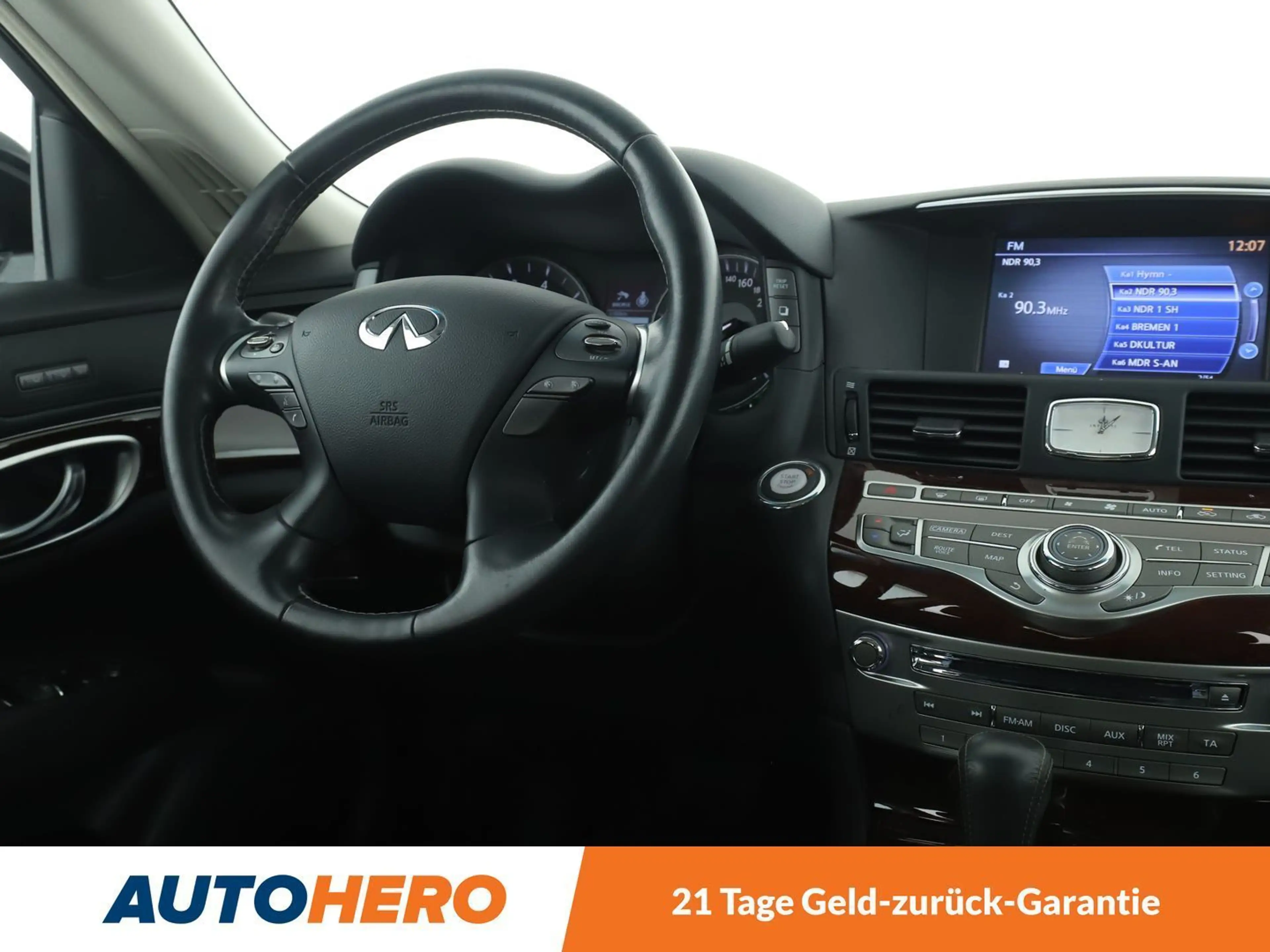 Infiniti Q70 2.2 Diesel Premium Aut.*NAVI*TEMPO*CAM*PDC*SHZ* — photo 13