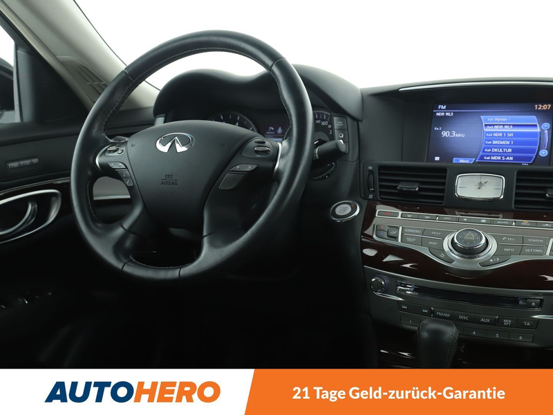 Infiniti Q70 2.2 Diesel Premium Aut.*NAVI*TEMPO*CAM*PDC*SHZ* — photo 13
