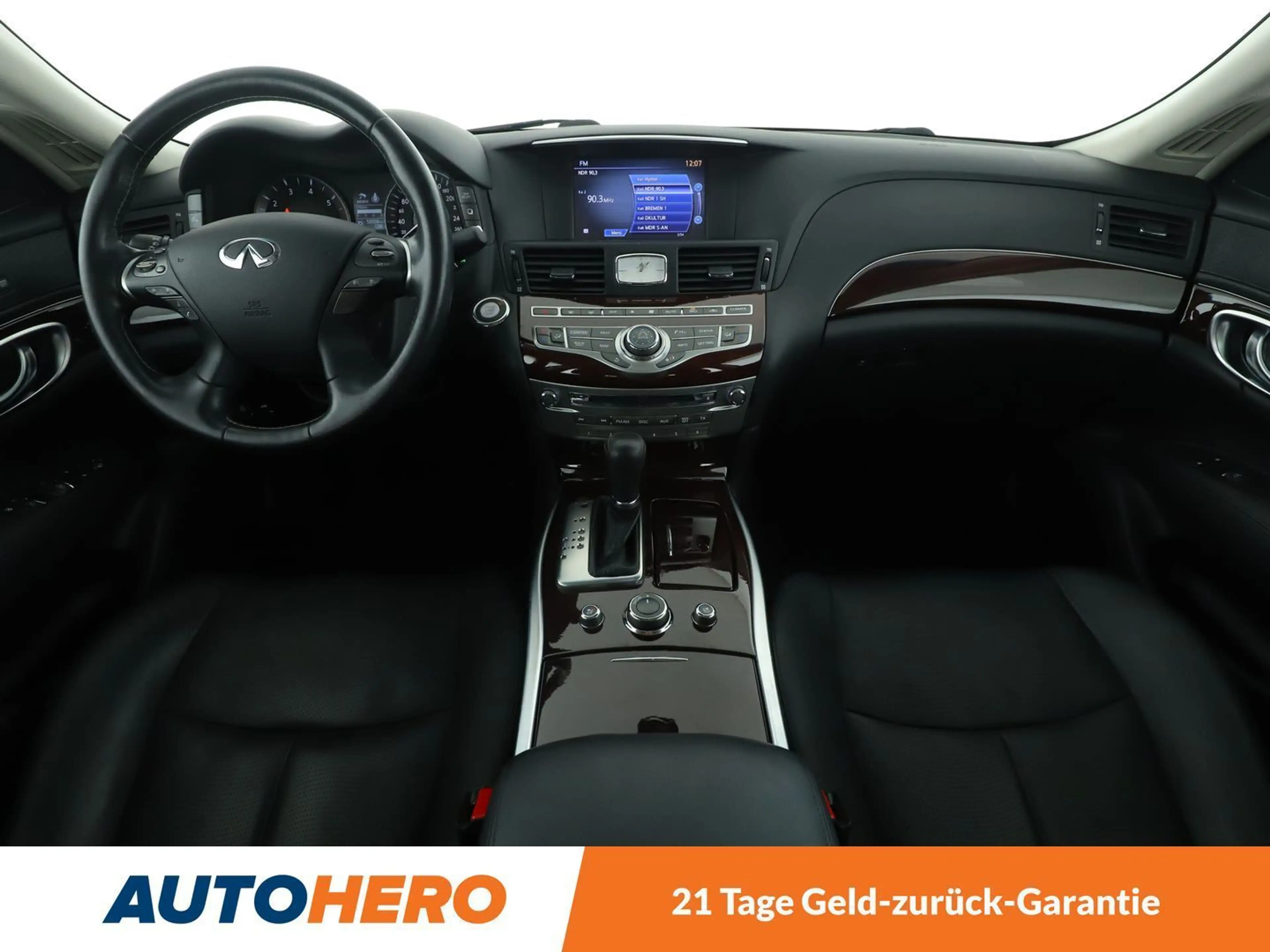 Infiniti Q70 2.2 Diesel Premium Aut.*NAVI*TEMPO*CAM*PDC*SHZ* — photo 12