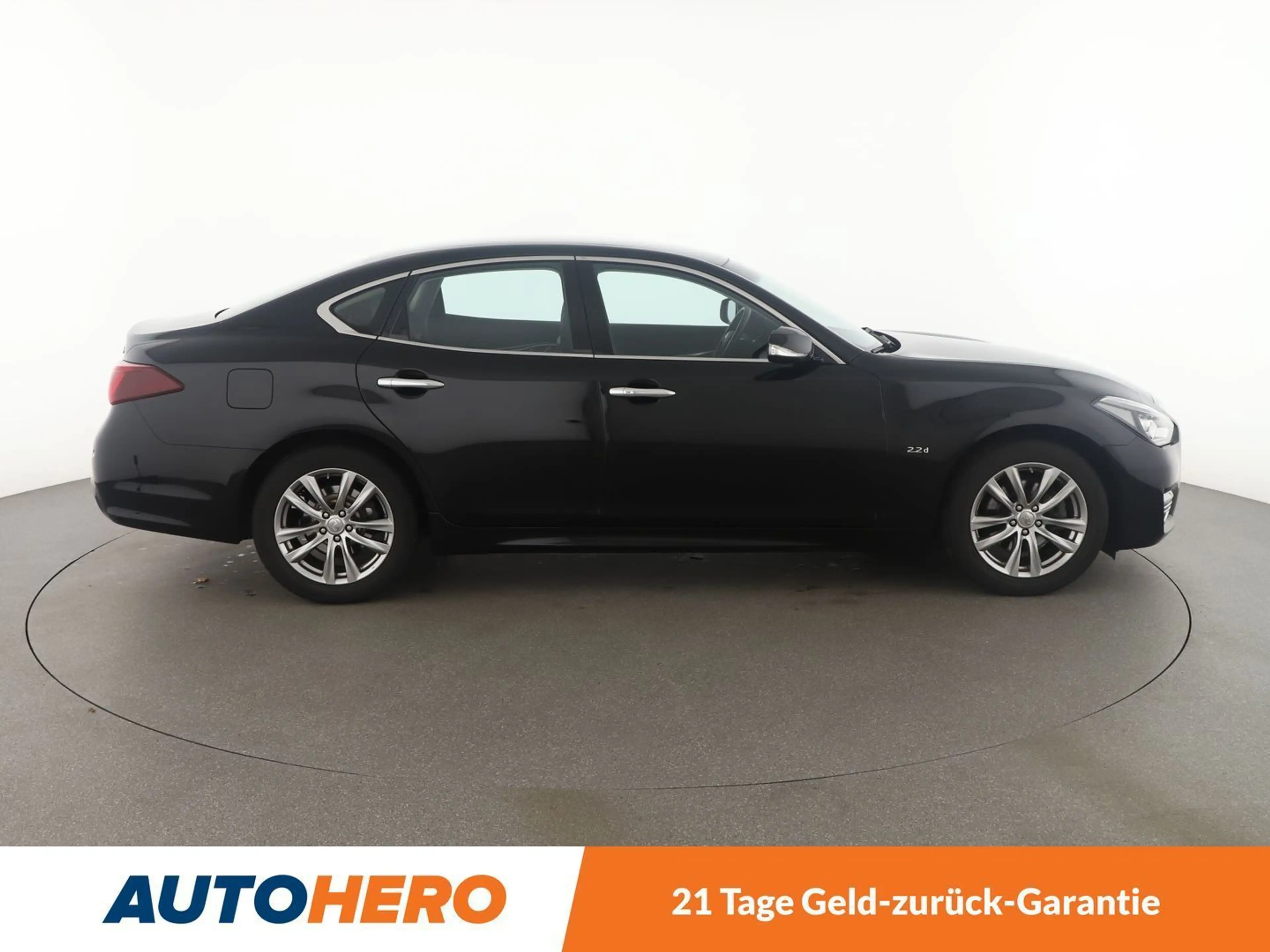 Infiniti Q70 2.2 Diesel Premium Aut.*NAVI*TEMPO*CAM*PDC*SHZ* — photo 7