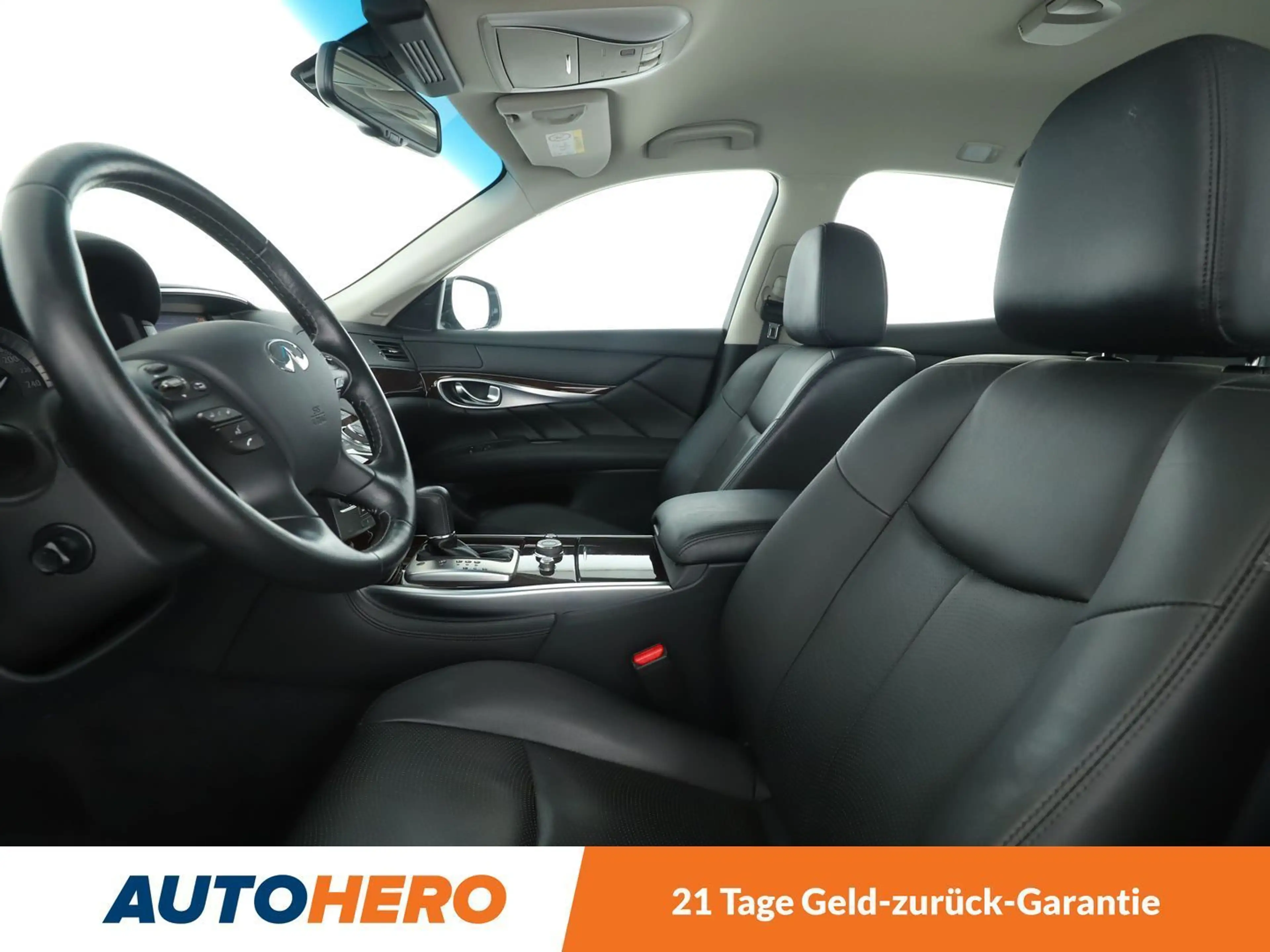 Infiniti Q70 2.2 Diesel Premium Aut.*NAVI*TEMPO*CAM*PDC*SHZ* — photo 10