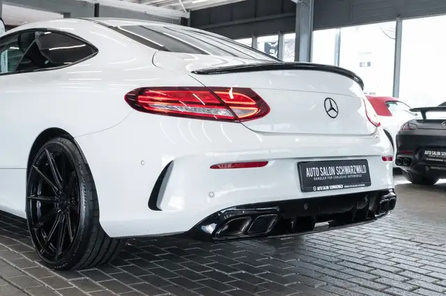 Mercedes-Benz C-Class view 11
