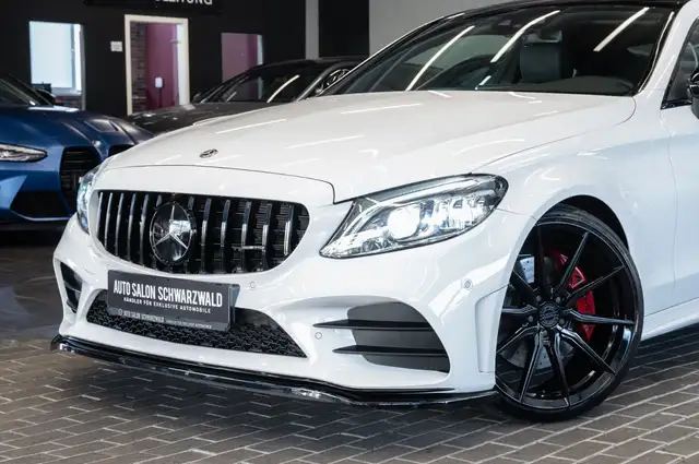 Mercedes-Benz C-Class view 3