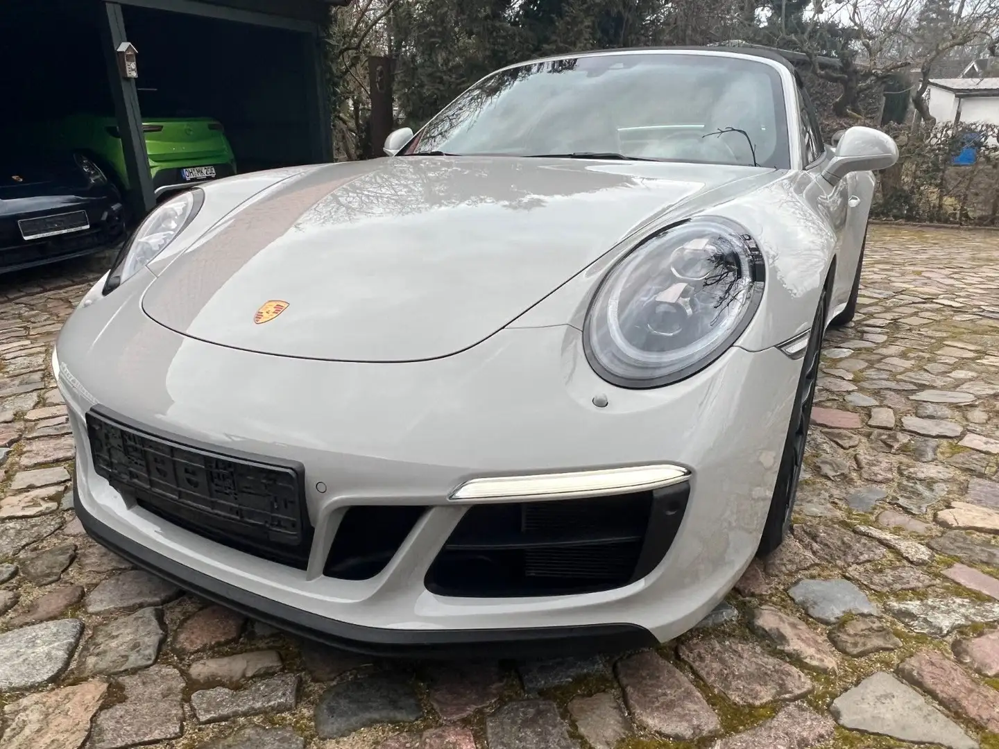 Porsche 991 .2 Targa 4 GTS 911 PCCB Kreide LED Spur NoOPF Grau - 2
