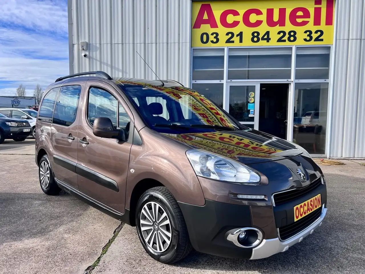 Peugeot Partner OUTDOOR 1.6 HDI 115CH / PremiÃ¨re MAIN /