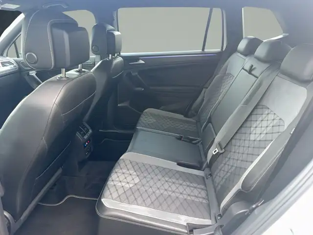 Volkswagen Tiguan Allspace view 12