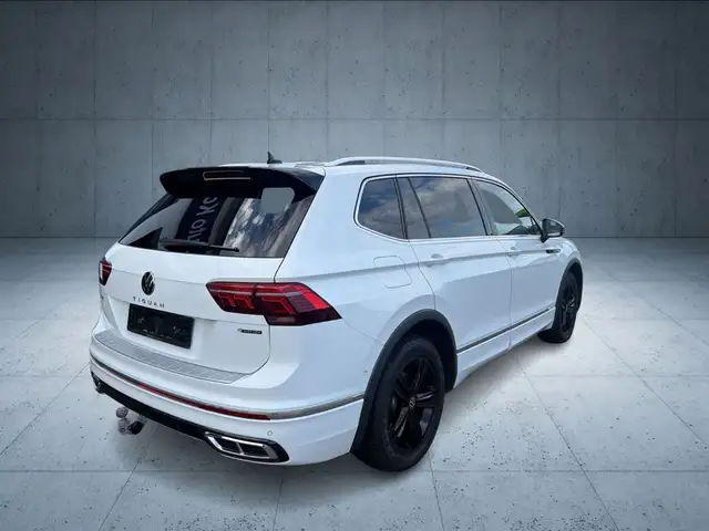 Volkswagen Tiguan Allspace view 15