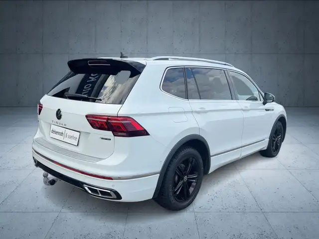 Volkswagen Tiguan Allspace view 5