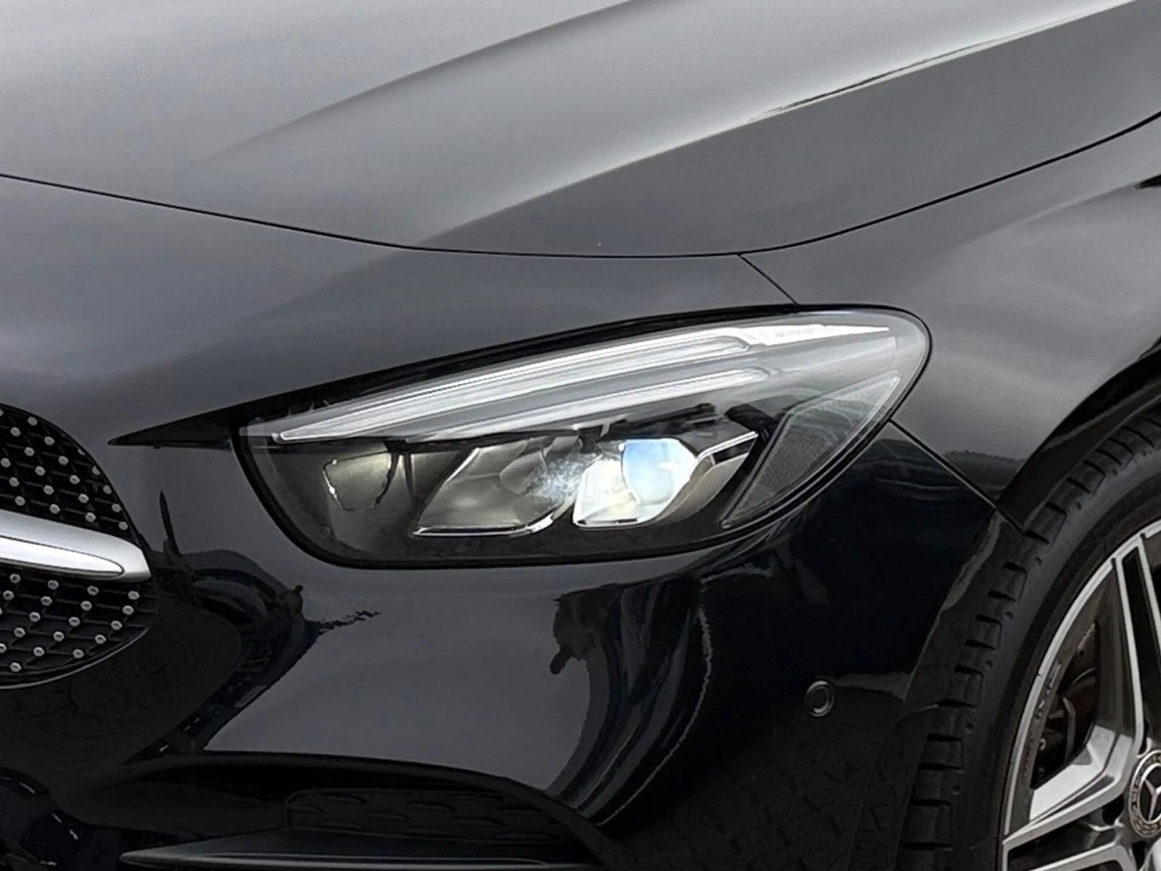 Mercedes-Benz B 220 AUTOMATIK *AMG-LINE*BURMESTER* MEMORY* — photo 5