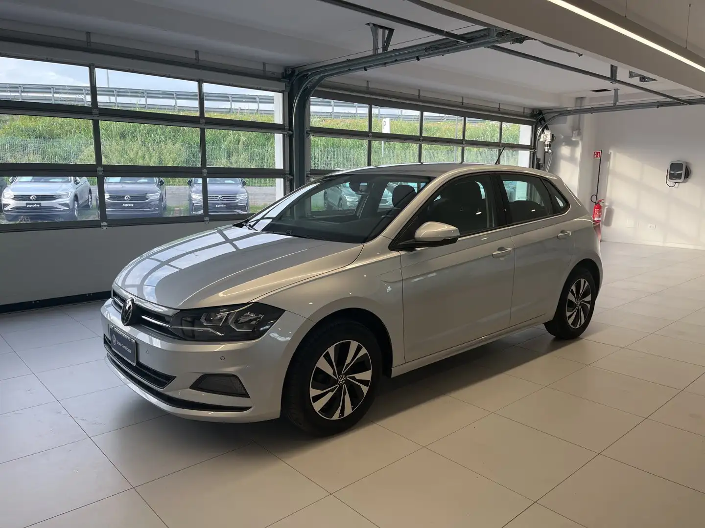 Volkswagen Polo 1.0 EVO COMFORTLINE 80CV Silber - 1