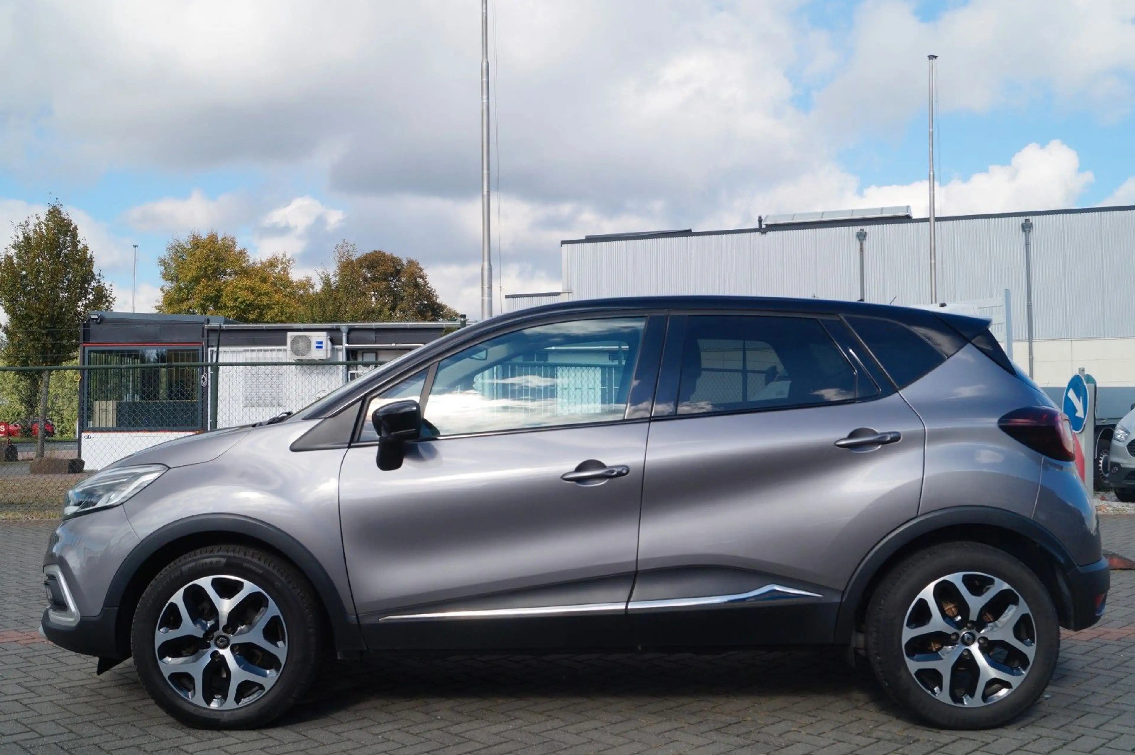 Renault Captur *Navi*DAB*Kamera*SHZ*LED*Tempomat*PDC* — photo 5