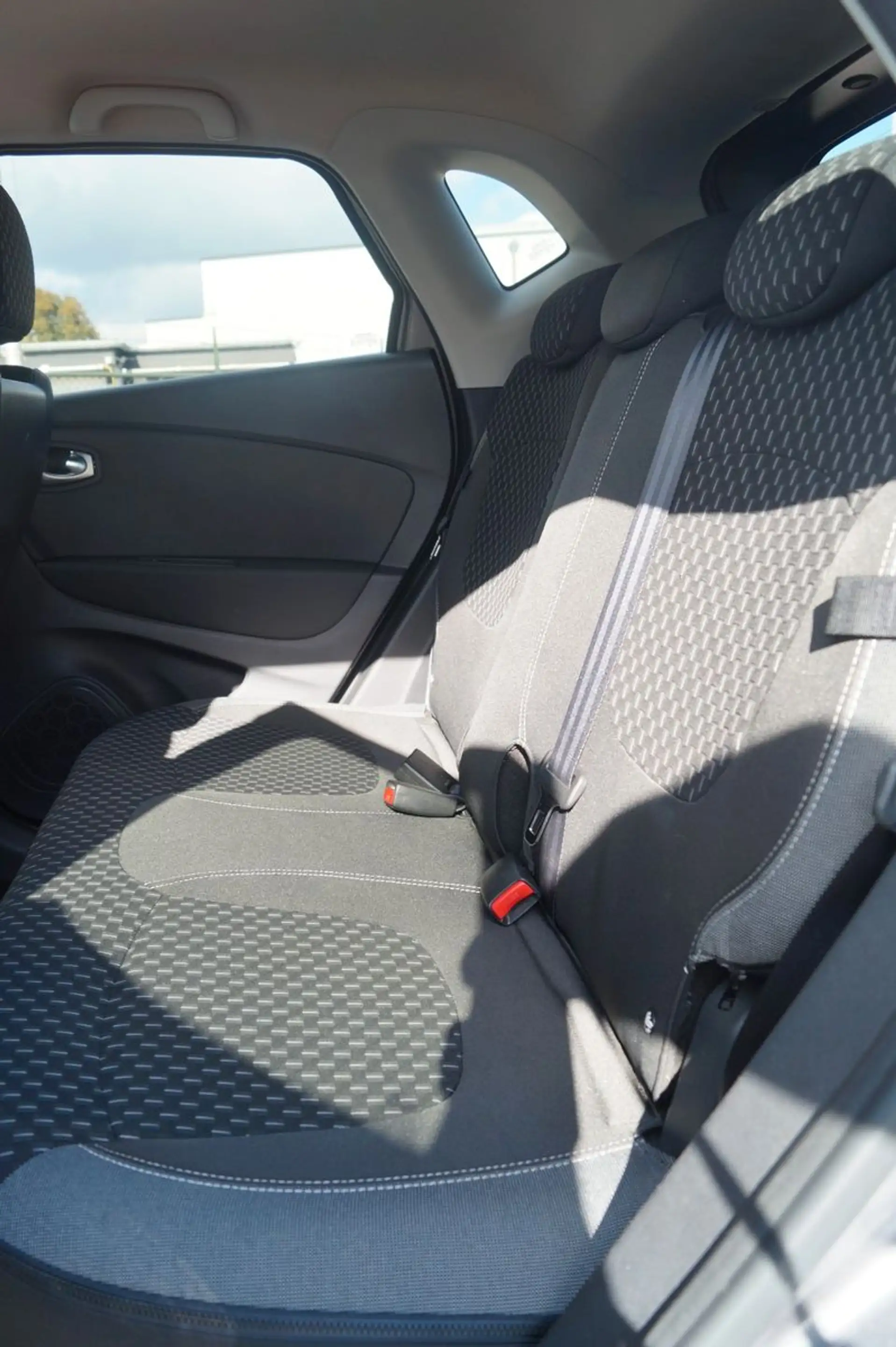Renault Captur *Navi*DAB*Kamera*SHZ*LED*Tempomat*PDC* — photo 14
