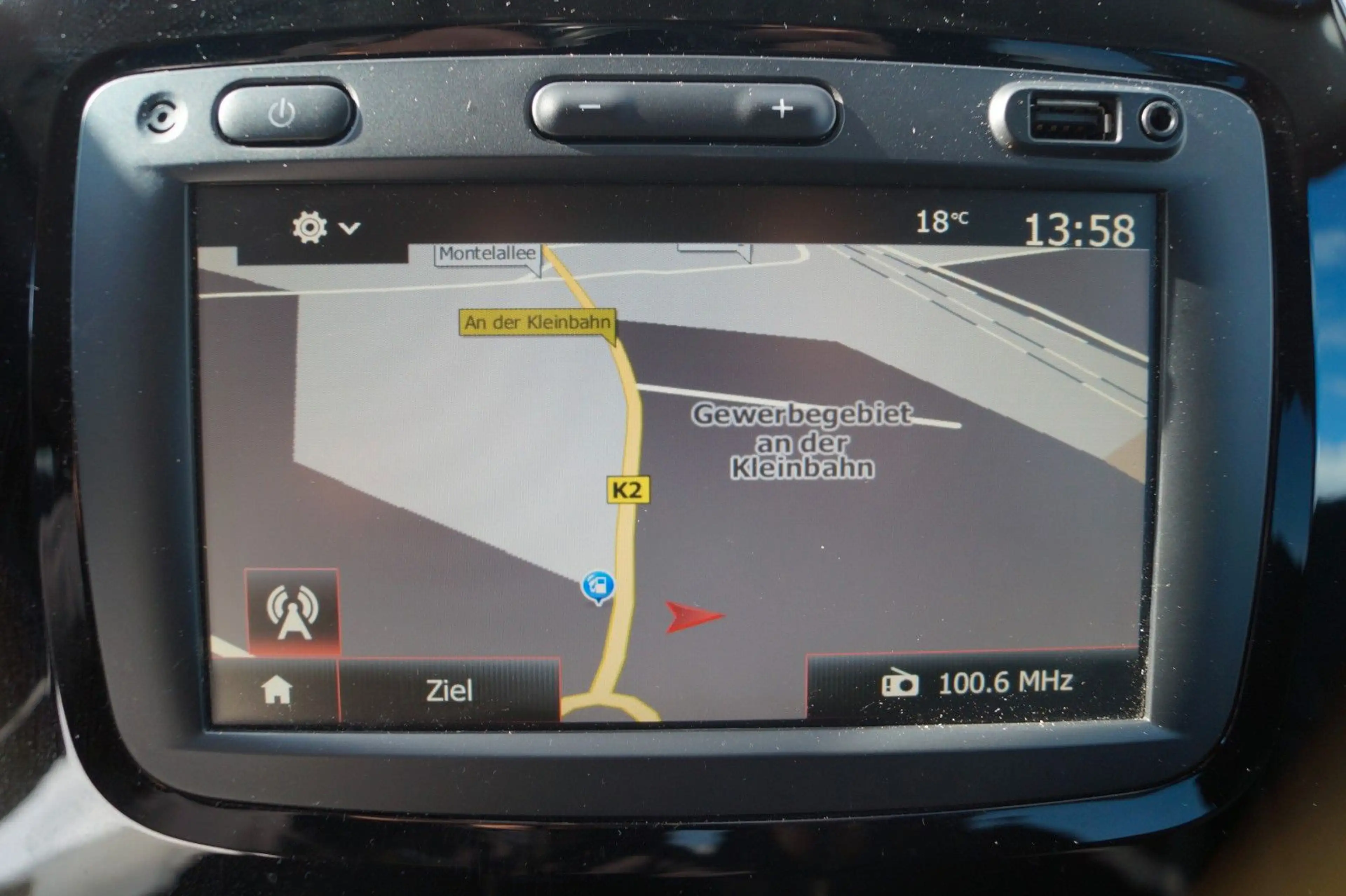 Renault Captur *Navi*DAB*Kamera*SHZ*LED*Tempomat*PDC* — photo 9