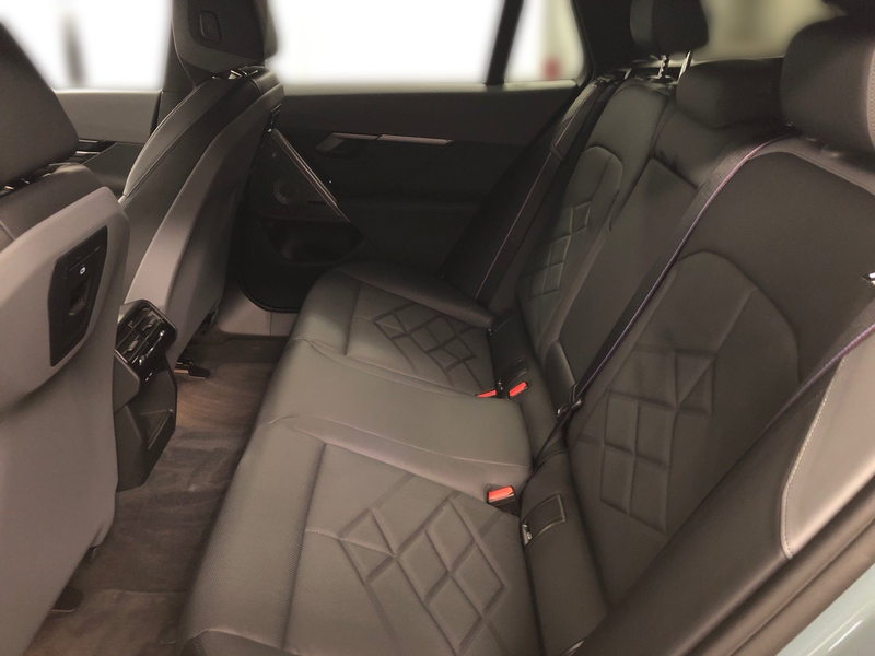 BMW 550 e xDrive M-Sport-Pro*IconicGlow*HeadUp*ParkAssistP — photo 11