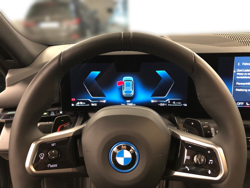 BMW 550 e xDrive M-Sport-Pro*IconicGlow*HeadUp*ParkAssistP — photo 8
