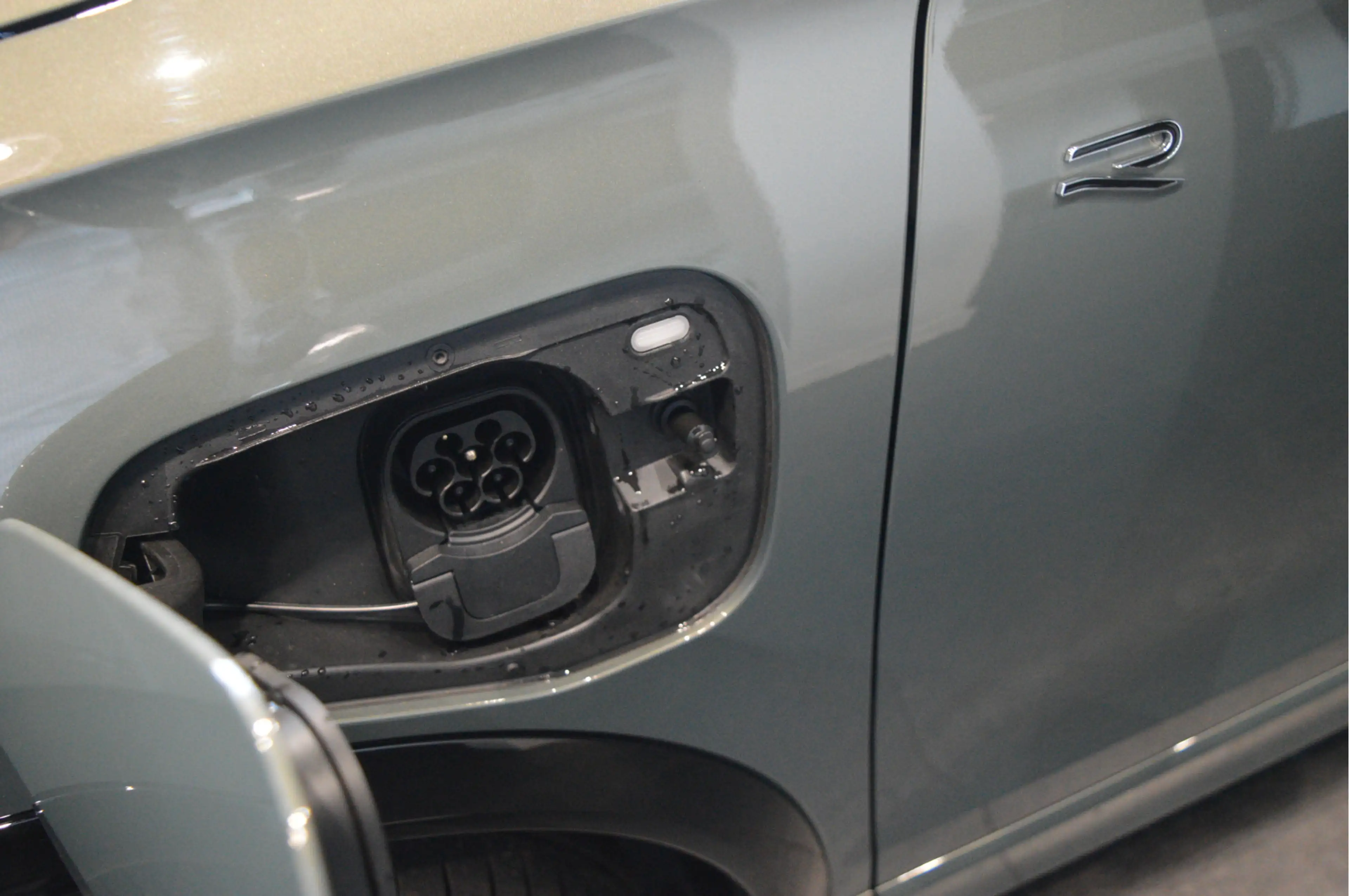 Volkswagen Tiguan 1.5 eHybrid 3X R-LINE Black Style head up pano 20 — photo 13