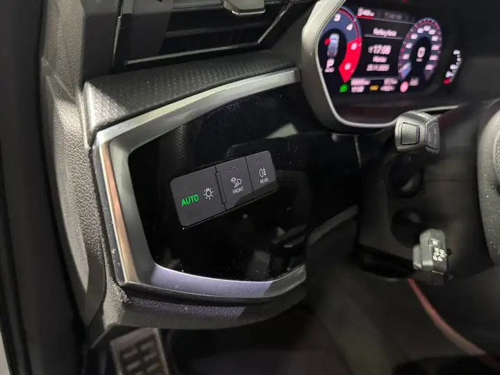 Audi Q3 S line 35 TDI 2021, foto 27