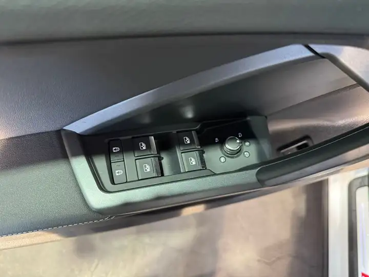 Audi Q3 S line 35 TDI 2021, foto 24