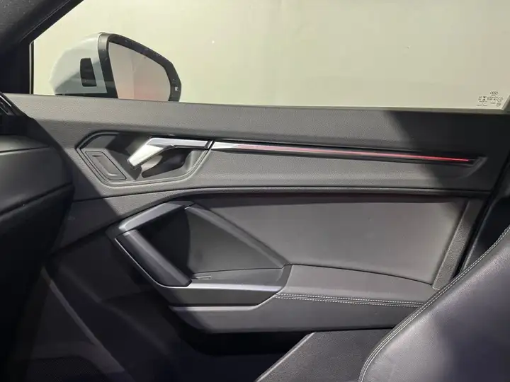 Audi Q3 S line 35 TDI 2021, foto 16