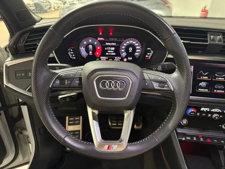 Audi Q3 S line 35 TDI 2021, foto 23