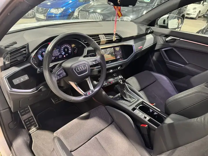 Audi Q3 S line 35 TDI 2021, foto 8