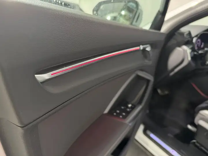 Audi Q3 S line 35 TDI 2021, foto 13