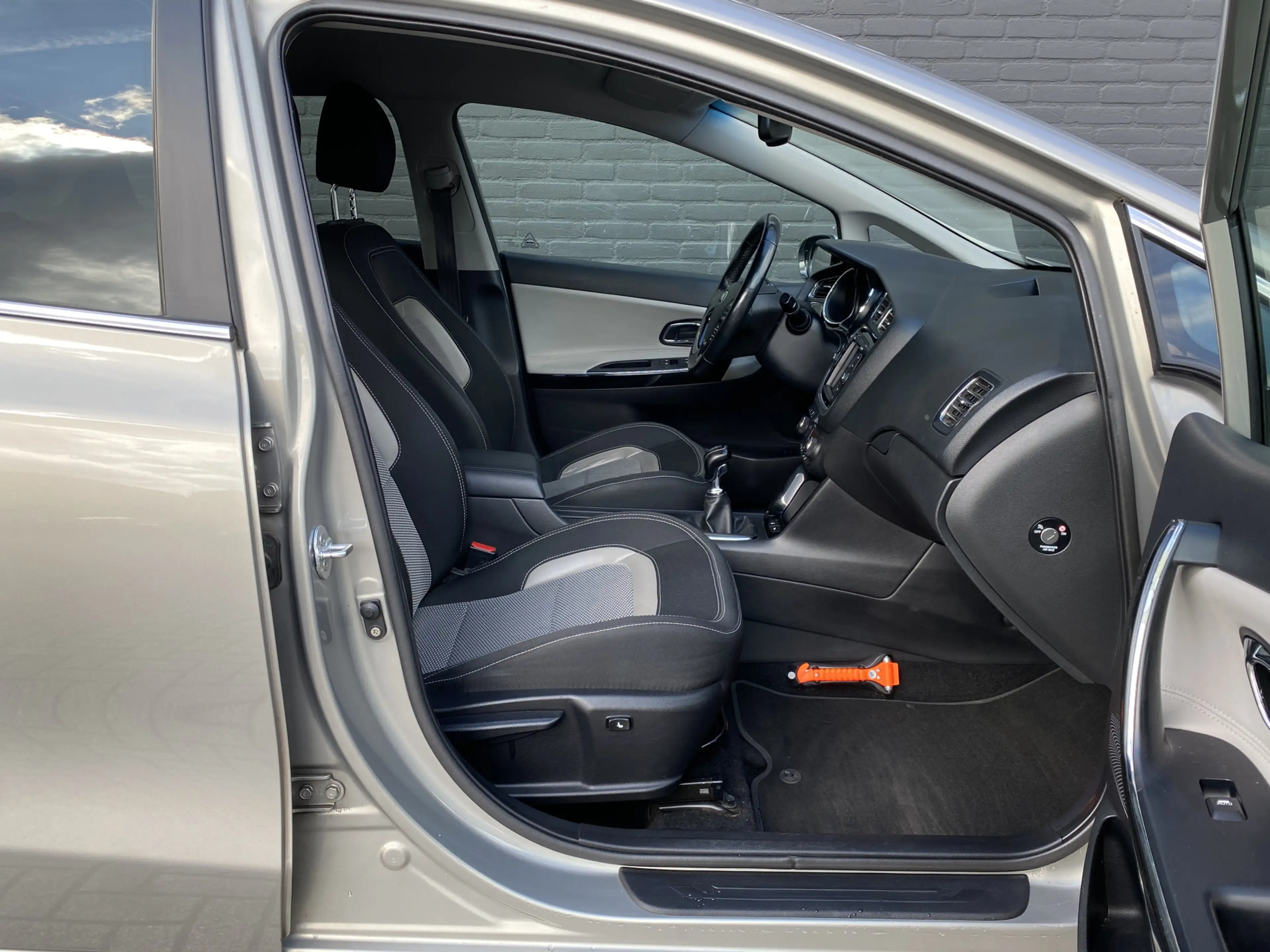 Kia Ceed / cee'd 1.6 GDI Super Pack 136 pk | navigatie | trekhaak | — photo 17