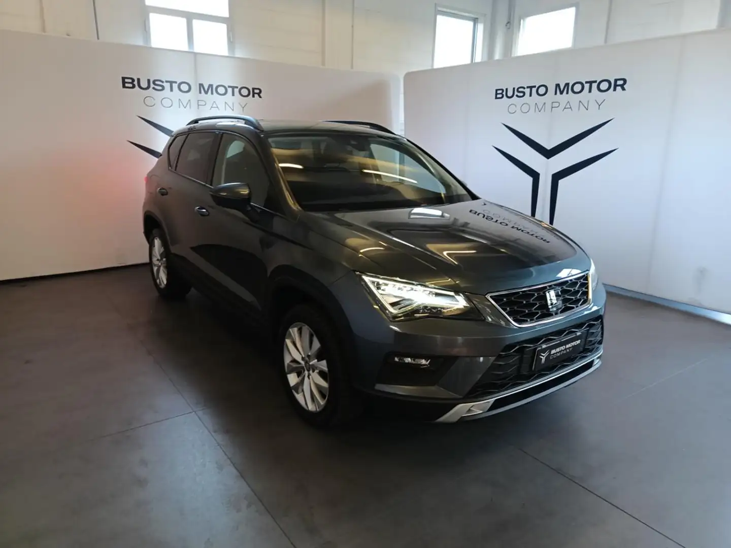 SEAT Ateca 1.0 TSI Business Grau - 1