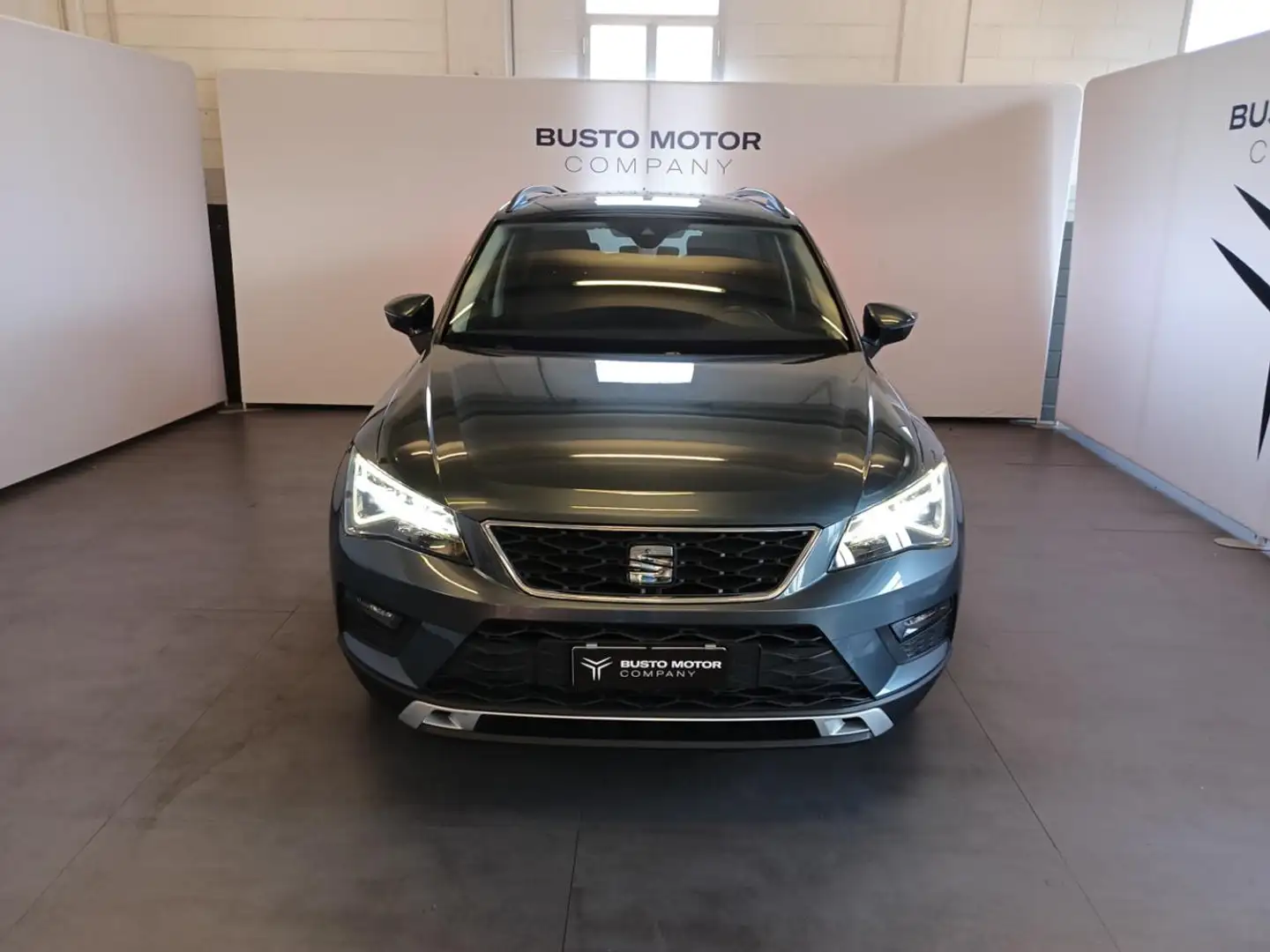 SEAT Ateca 1.0 TSI Business Grau - 2