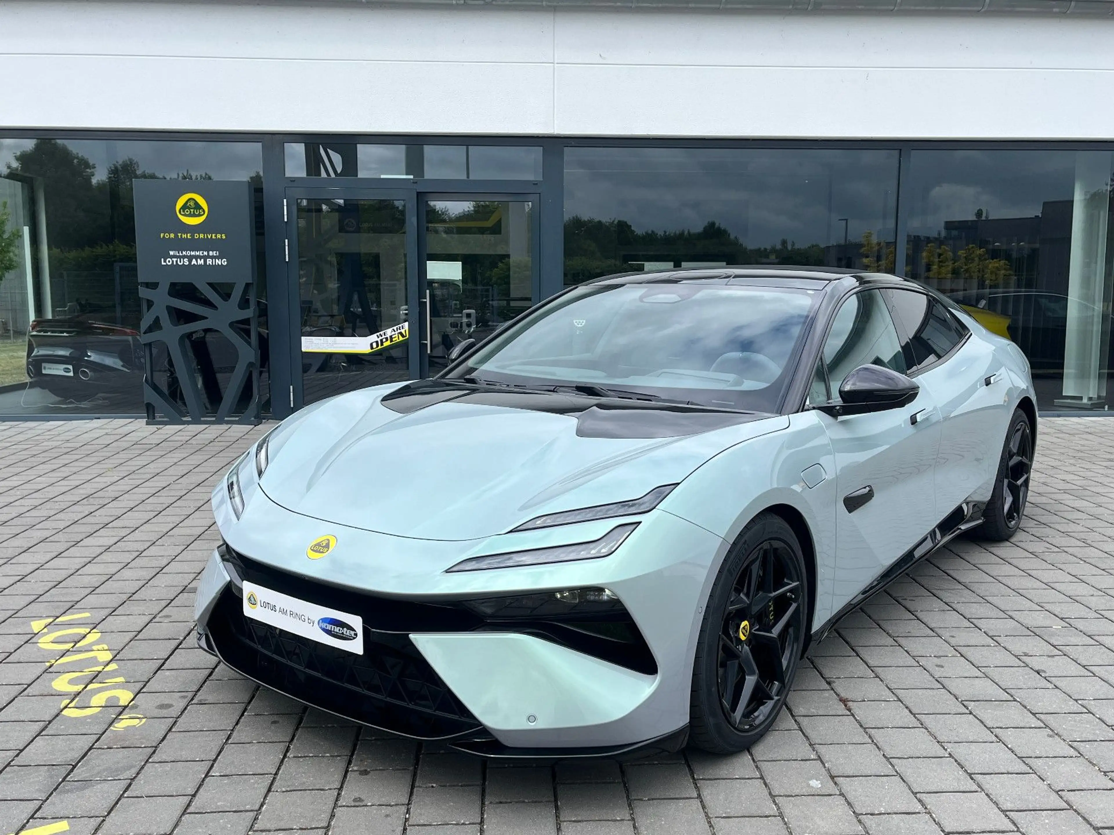 Lotus Emeya *Tour & Park Pack, Panorama*Lotus am Ring*