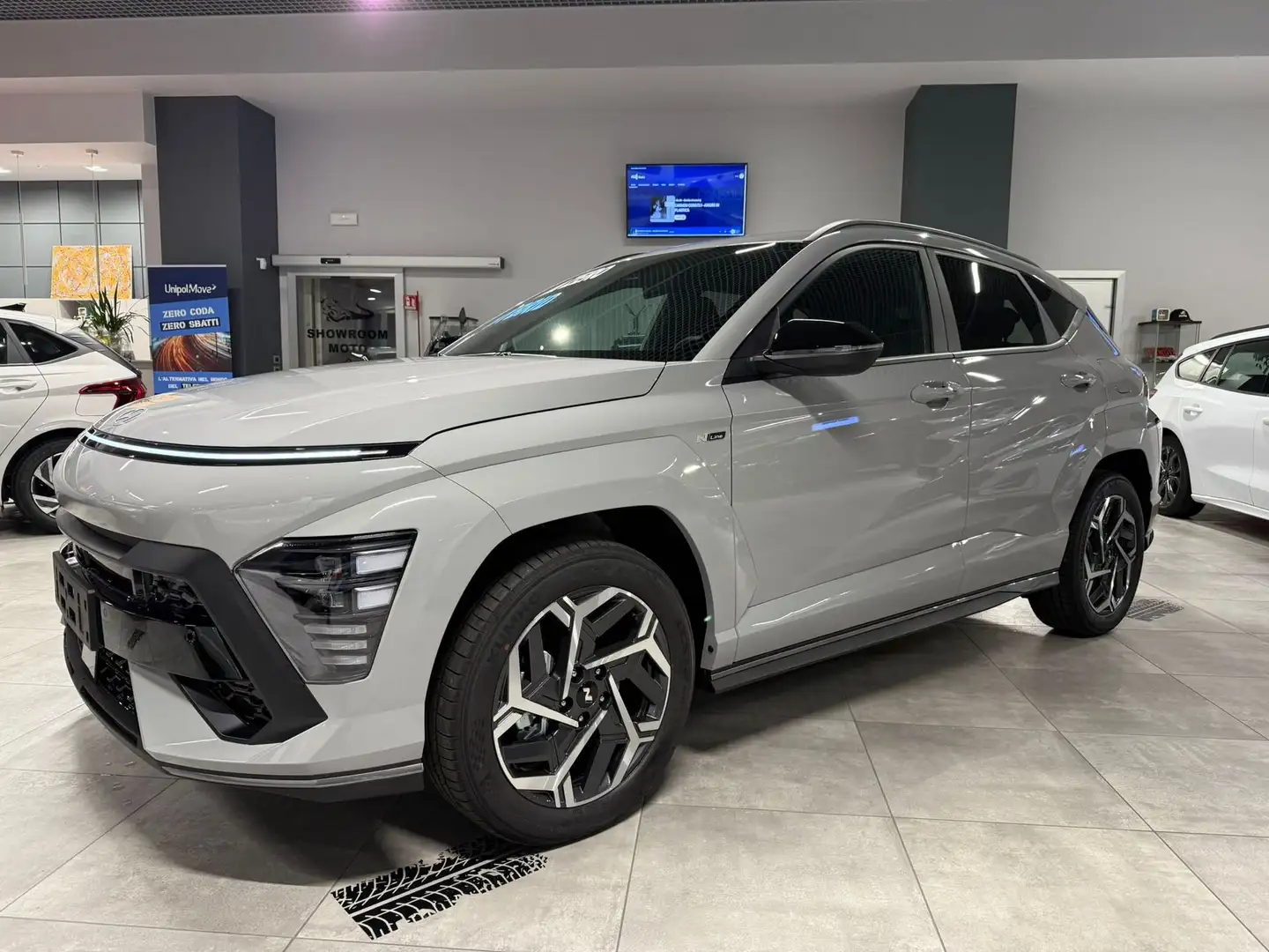 Hyundai KONA Kona 5p  1.6 GDI HEV  HYBRID DCT 138cv complessiv Grau - 1