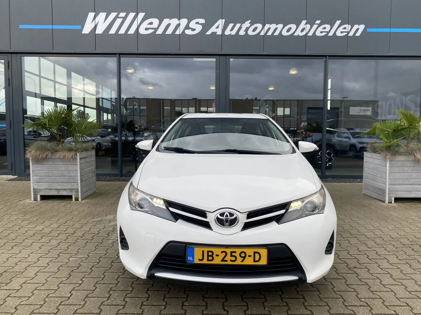 Toyota Auris 1.3 Comfort LM Velgen, Climate Control & Elektrisc Blanc - 2