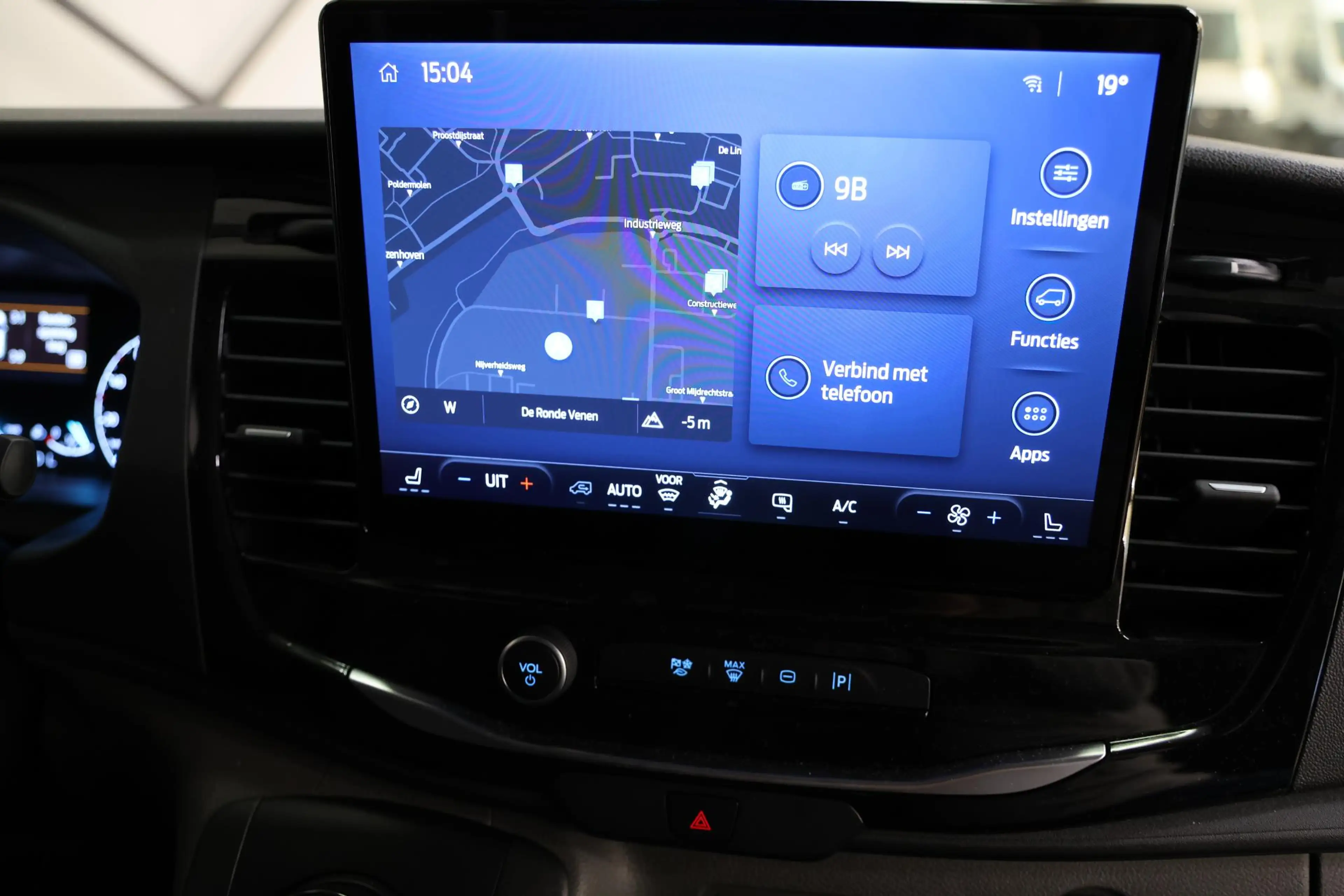 Ford E-Transit 350 L2H2 Trend 68 kWh ON BOARD POWER — photo 8