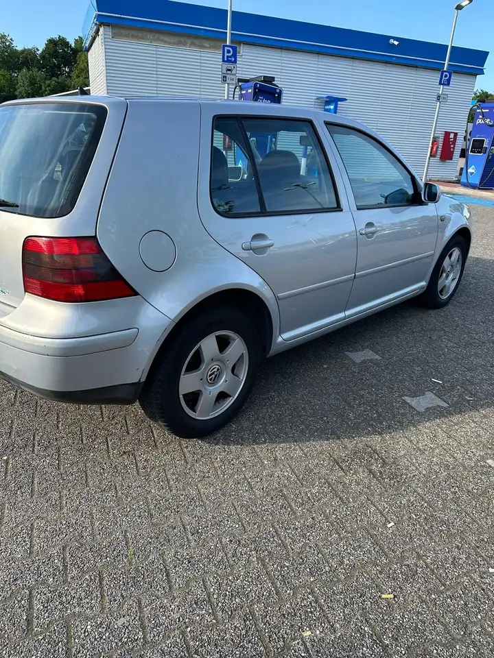 Volkswagen Golf 1.6, foto 2