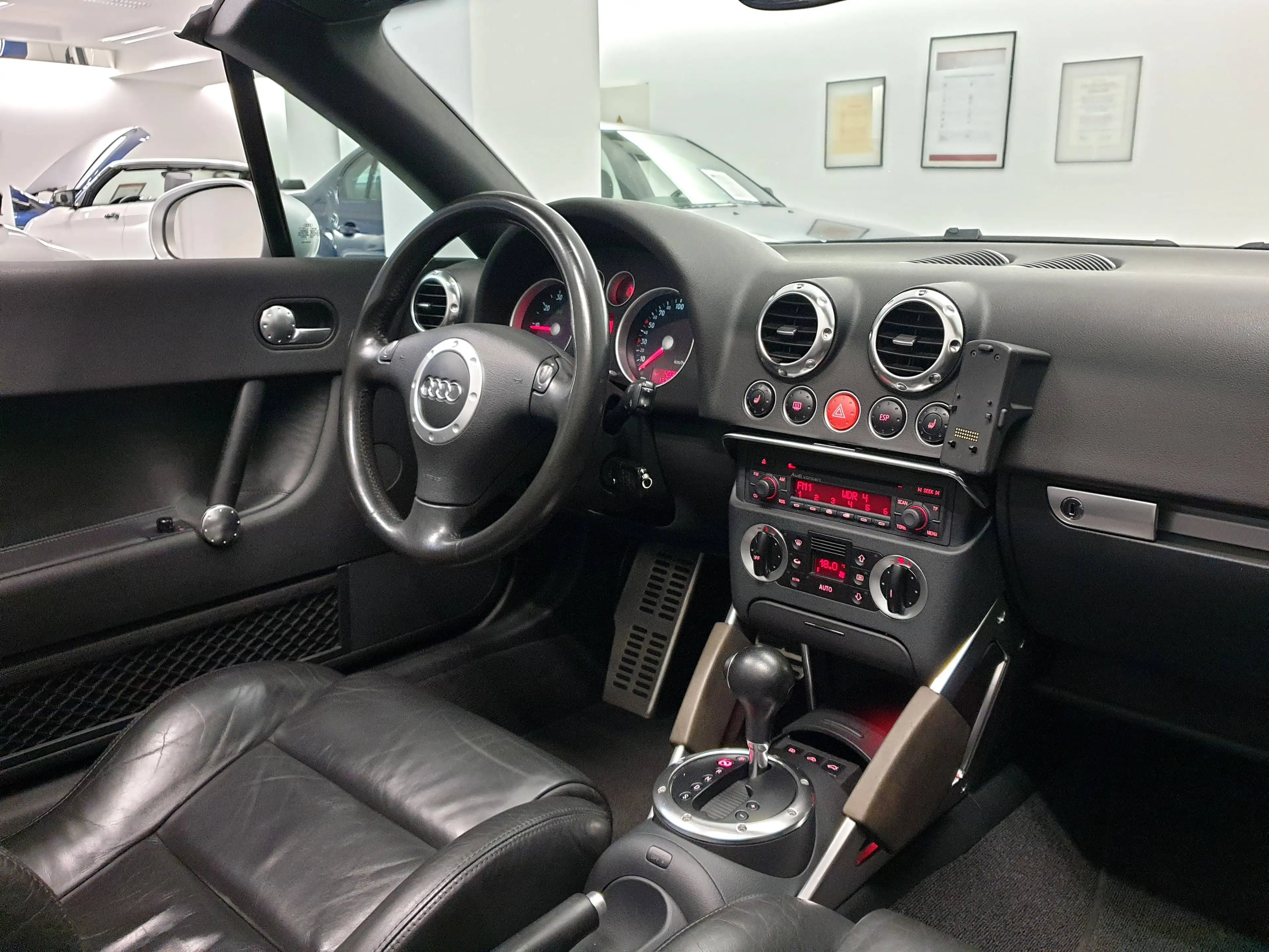Audi TT TT Cabrio 1.8 T Automatik 2.Hand Zahnriemen NEU Xenon — photo 12