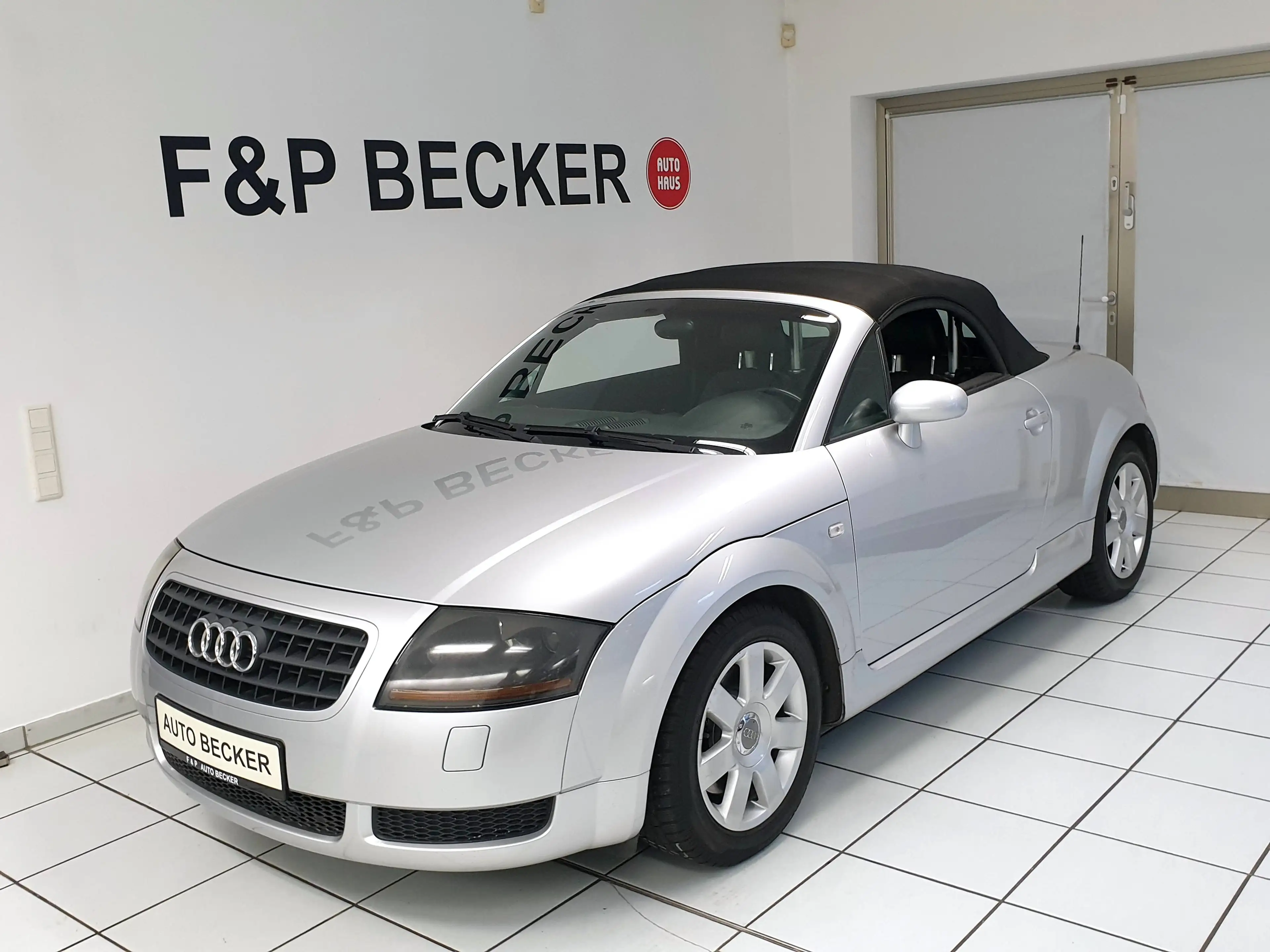 Audi TT TT Cabrio 1.8 T Automatik 2.Hand Zahnriemen NEU Xenon — photo 2