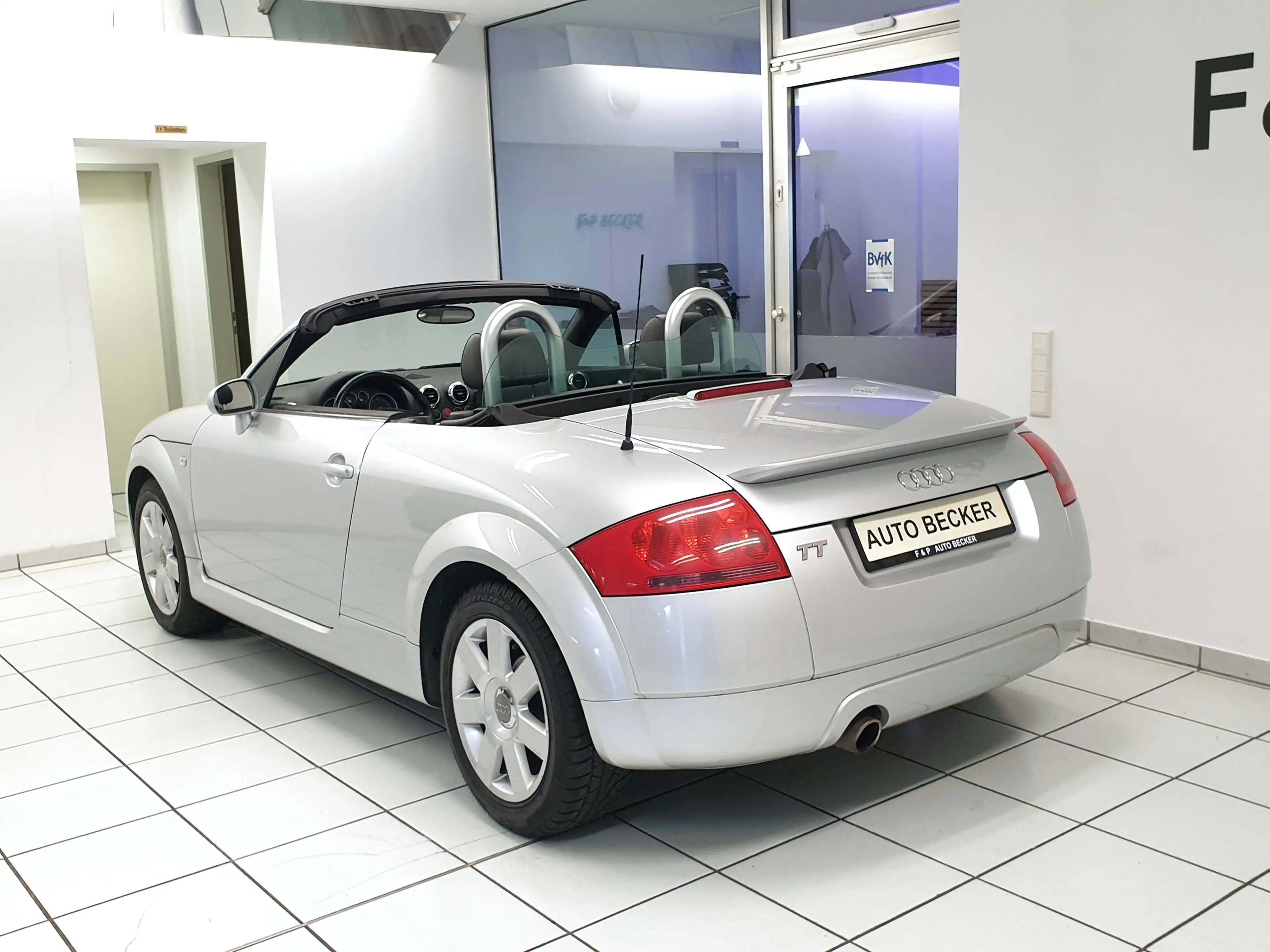 Audi TT TT Cabrio 1.8 T Automatik 2.Hand Zahnriemen NEU Xenon — photo 8