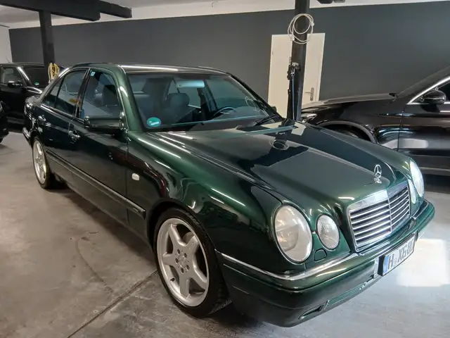 Mercedes-Benz E 230 Avantgarde Automatik *2.HAND*TÜV04/2027*XENON*