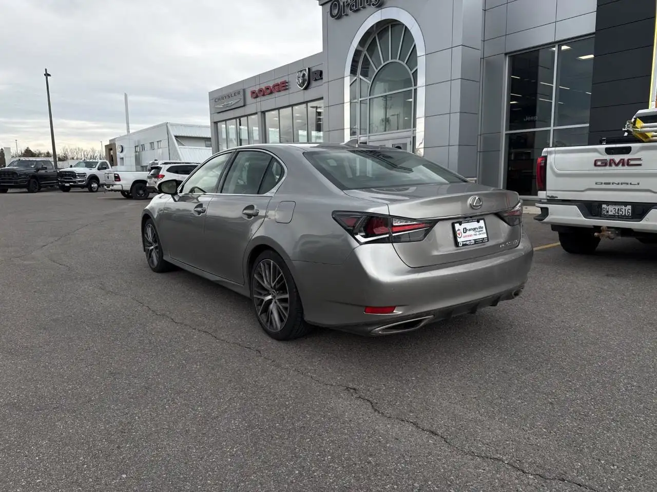 Lexus GS снимка Lexus GS