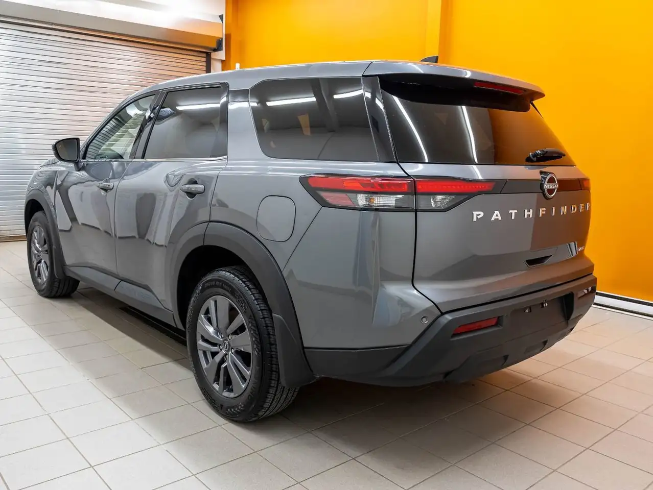 Nissan Pathfinder fotografie Nissan Pathfinder