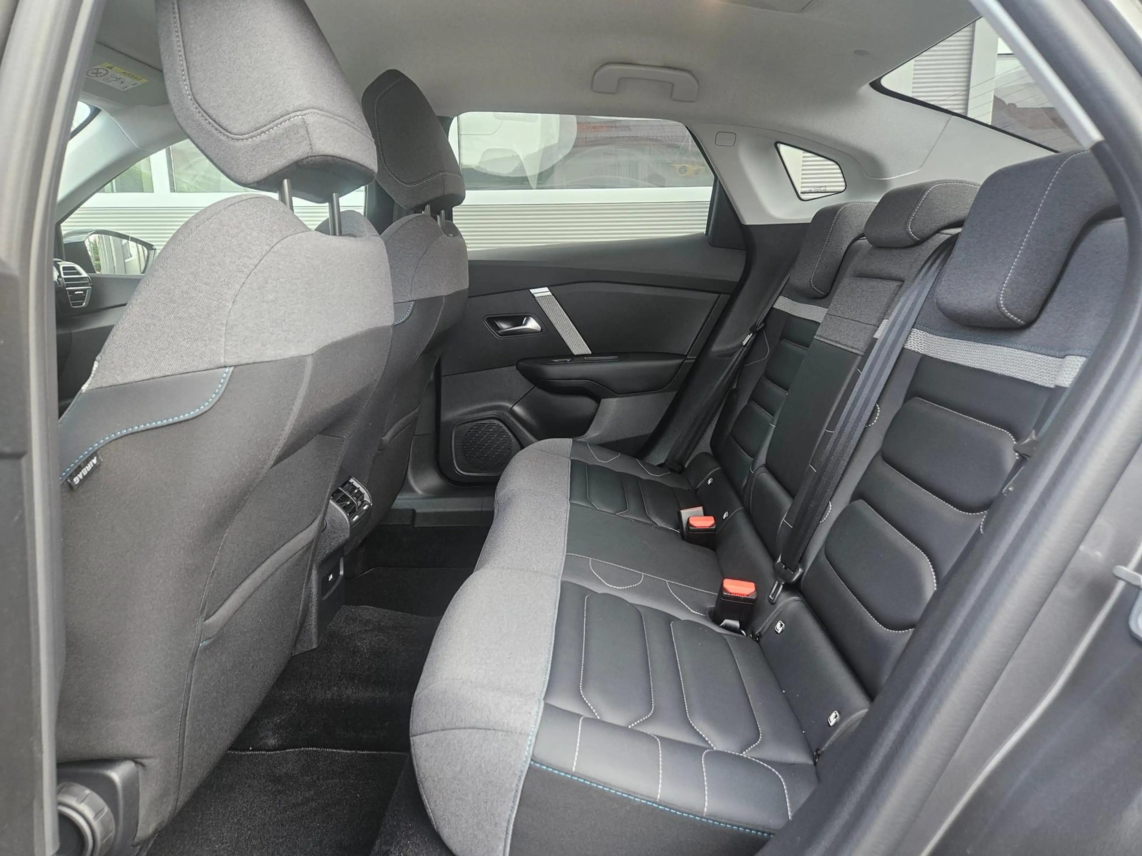 Citroen C4 X Max PT 130 EAT8 HUD*SHZ*Kamera*ACC*NAVI* — photo 14