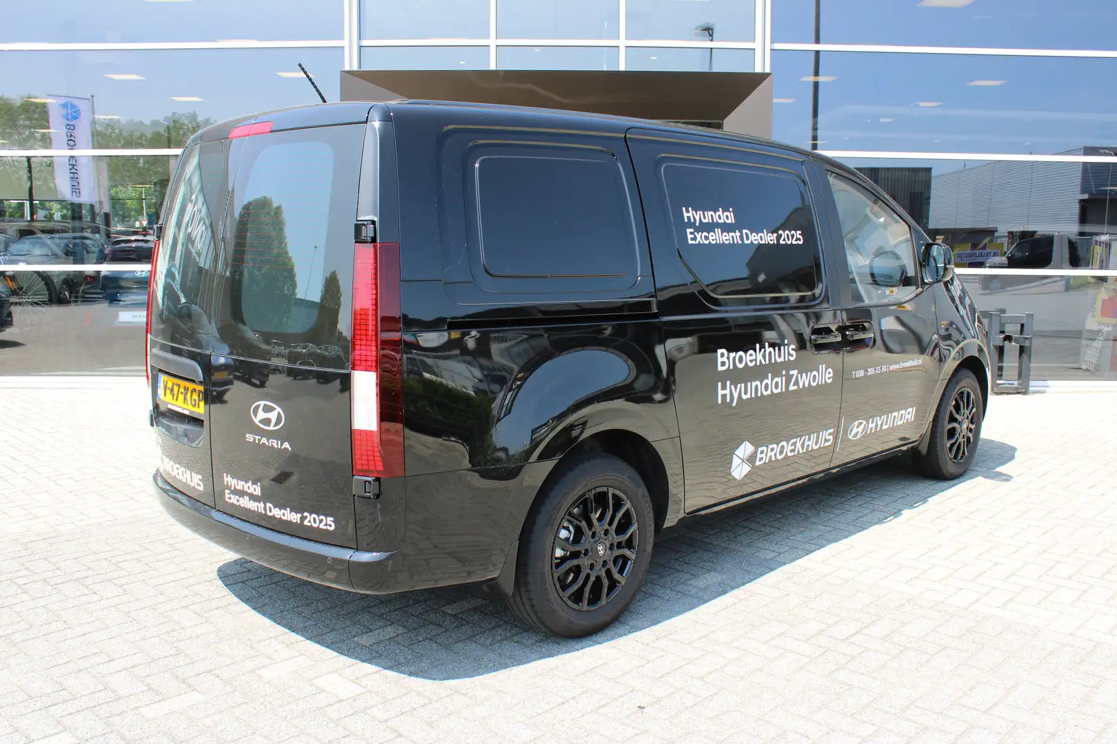 Hyundai STARIA 1.6 T-GDI HEV | Demo| Dubbele schuifdeur | Airco | Noir - 2