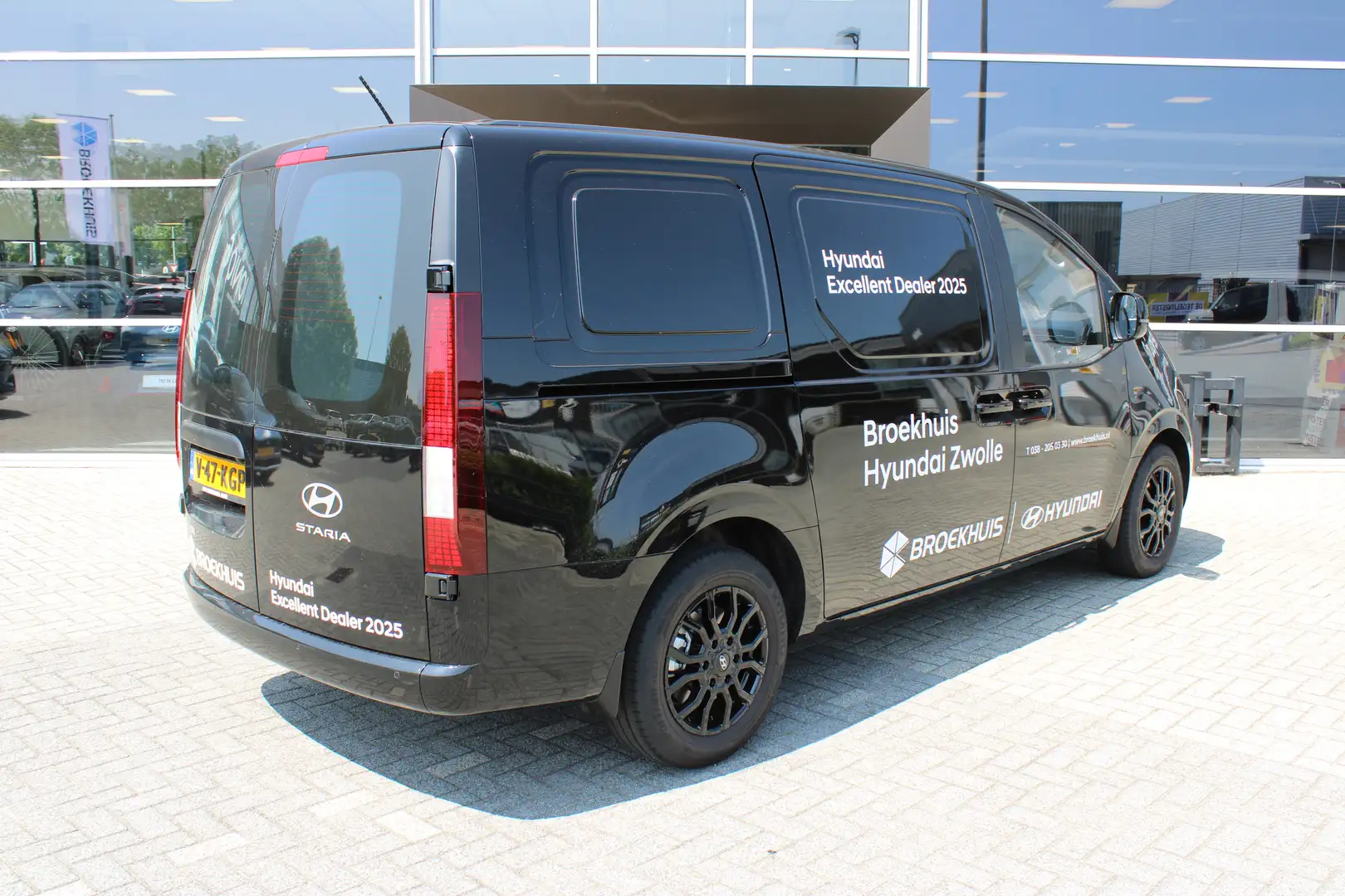 Hyundai STARIA 1.6 T-GDI HEV | Demo| Dubbele schuifdeur | Airco | Negro - 2