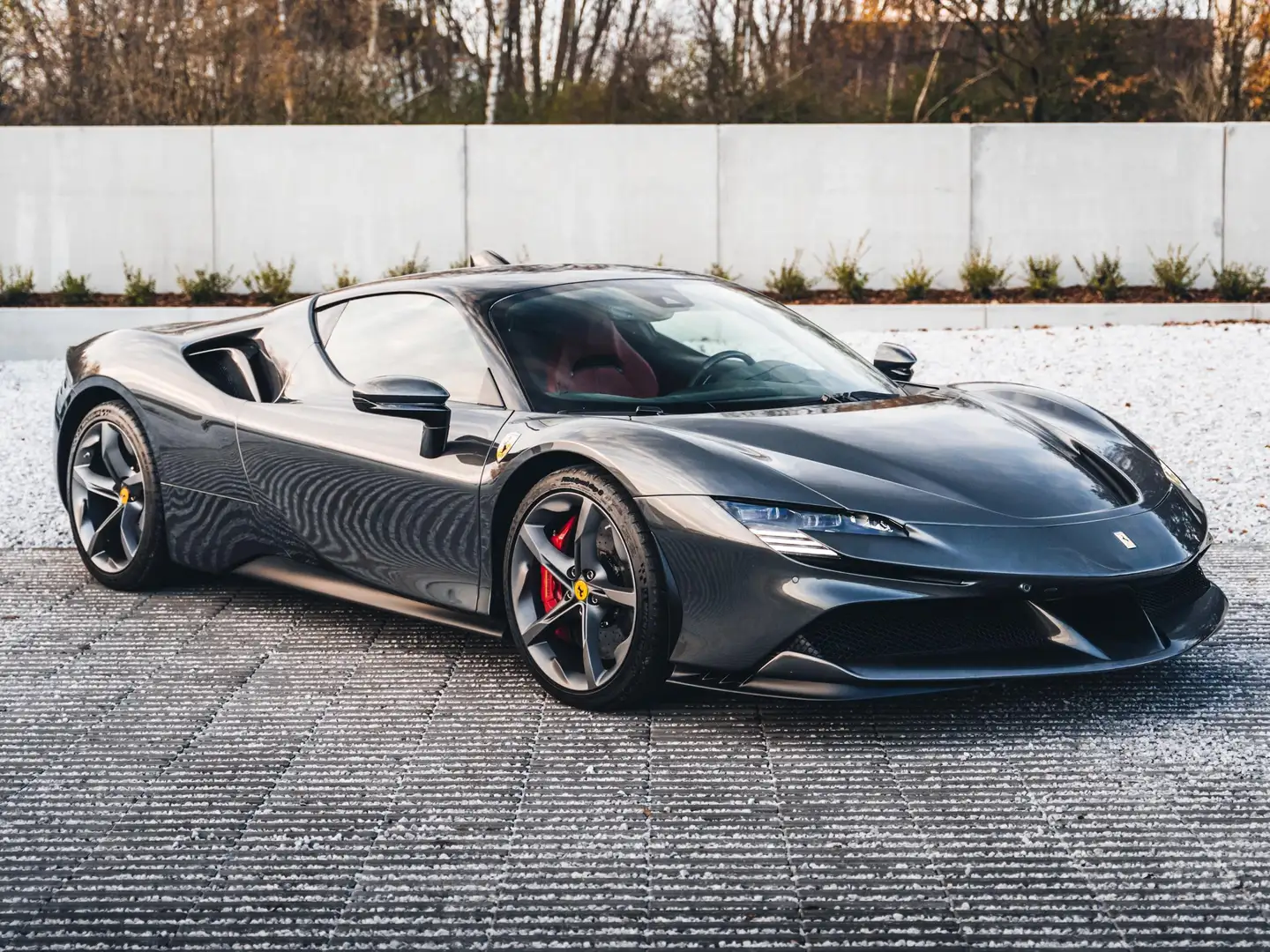 Ferrari SF90 Stradale Grigio Silverstone / Lift / Carbon / First owner Grey - 1