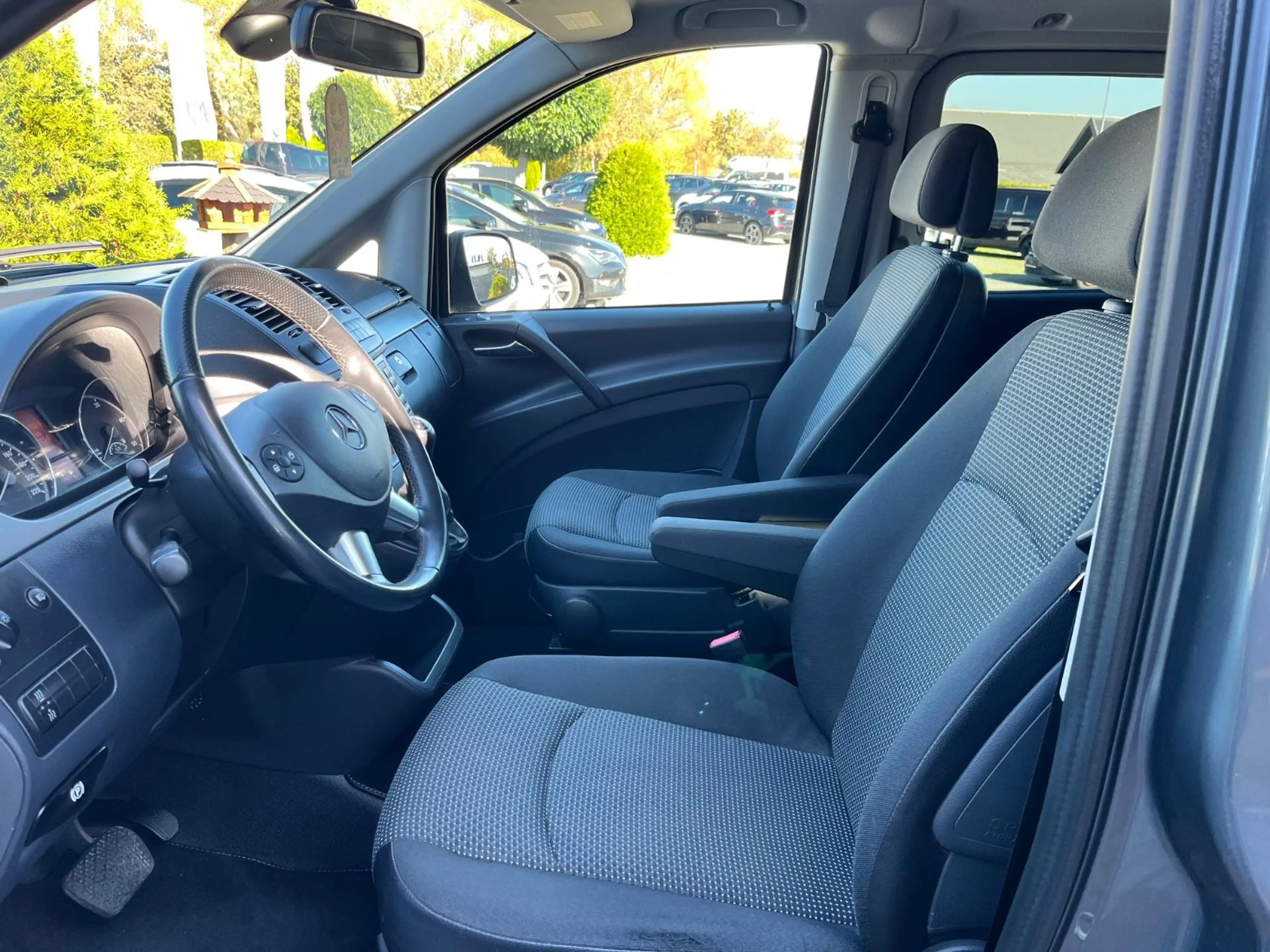 Mercedes-Benz Vito Kombi 122 CDI lang XENON-AHK-SHZ-NAVI — photo 12