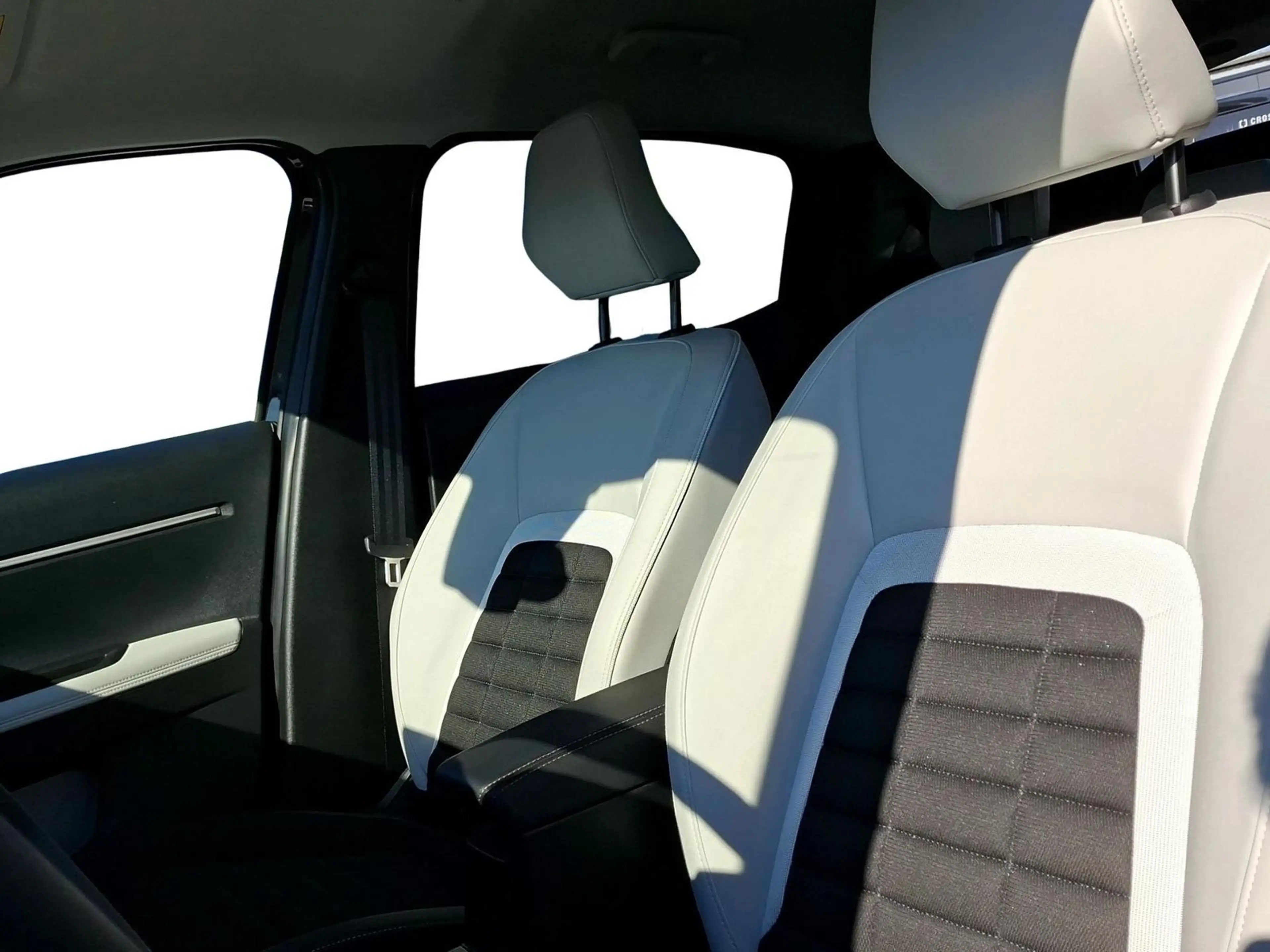 Citroen C3 Aircross Max Hybrid 145 e-DSC6 Navi Kamer SHZ — photo 7