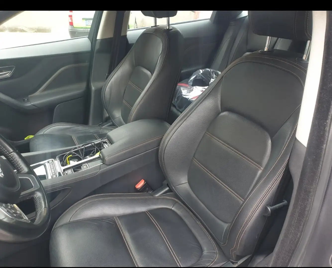 Jaguar F-Pace 2.0d i4 Prestige 180cv auto my18 - 1