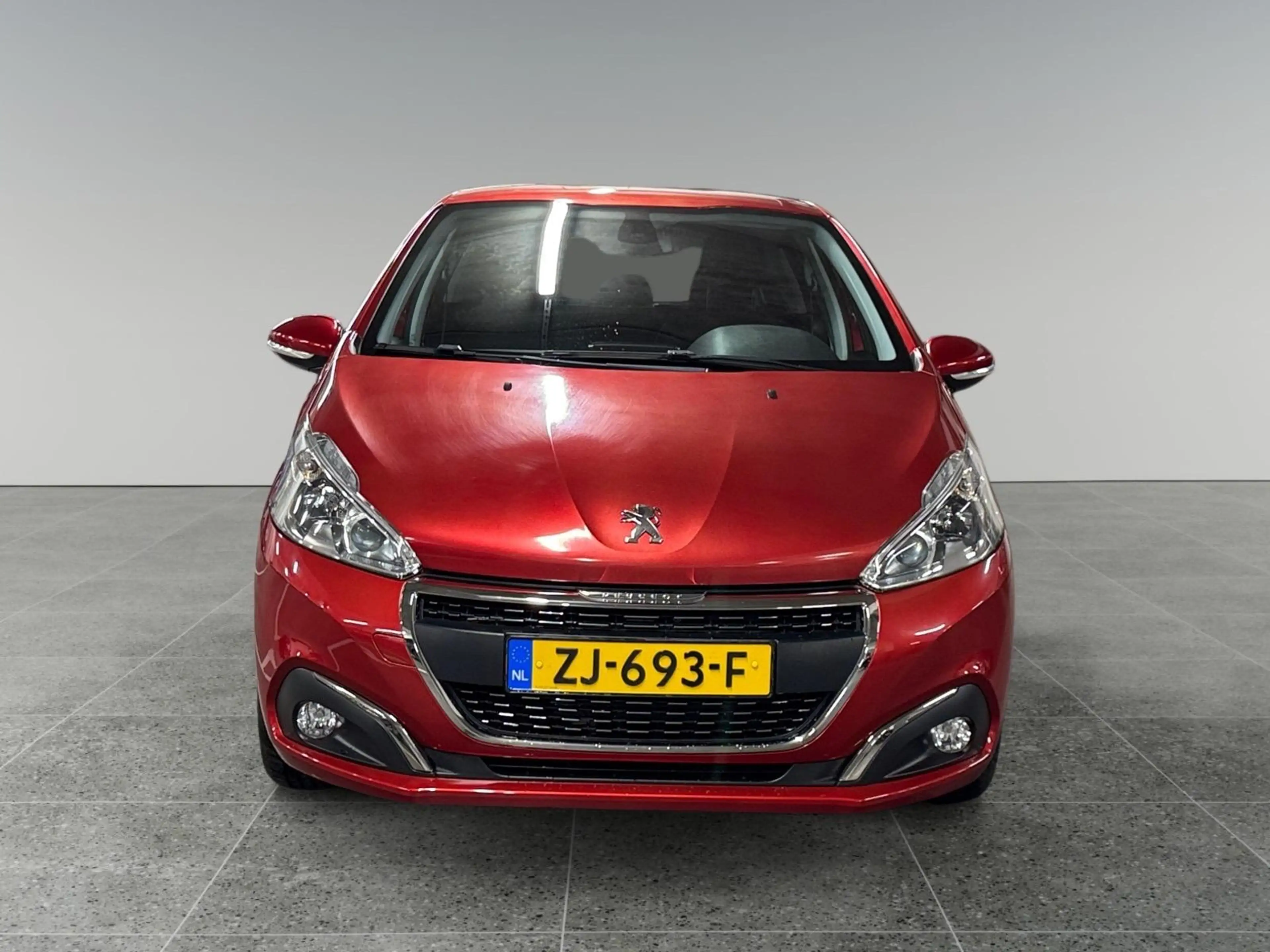 Peugeot 208 1.2 82pk Signature | AIRCO | NAVIGATIE | 16 INCH L — photo 8