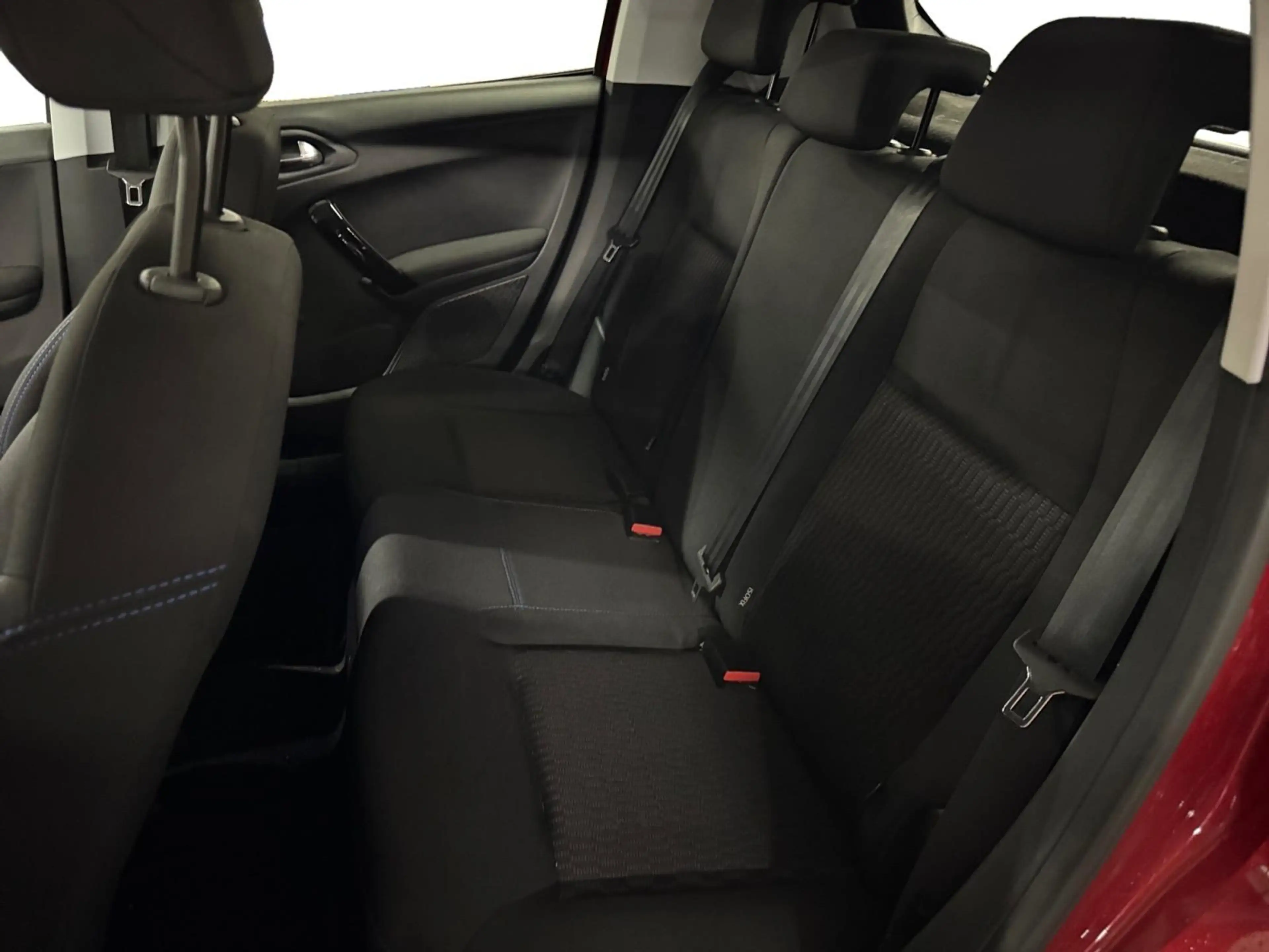 Peugeot 208 1.2 82pk Signature | AIRCO | NAVIGATIE | 16 INCH L — photo 12