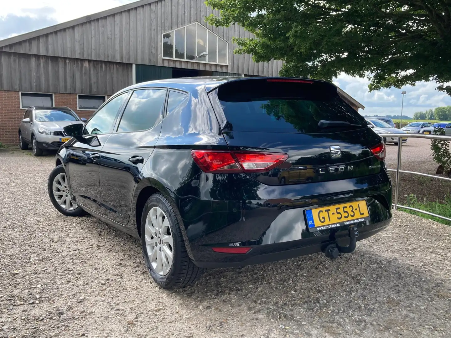 SEAT Leon 1.0 EcoTSI Style Connect | Cruise + Clima + Navi n Zwart - 2